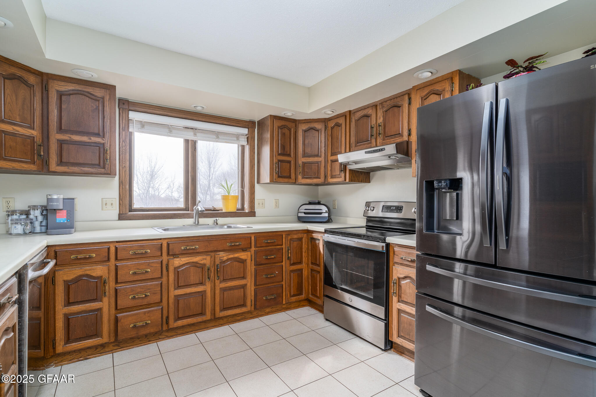 522 MAPLEWOOD Drive