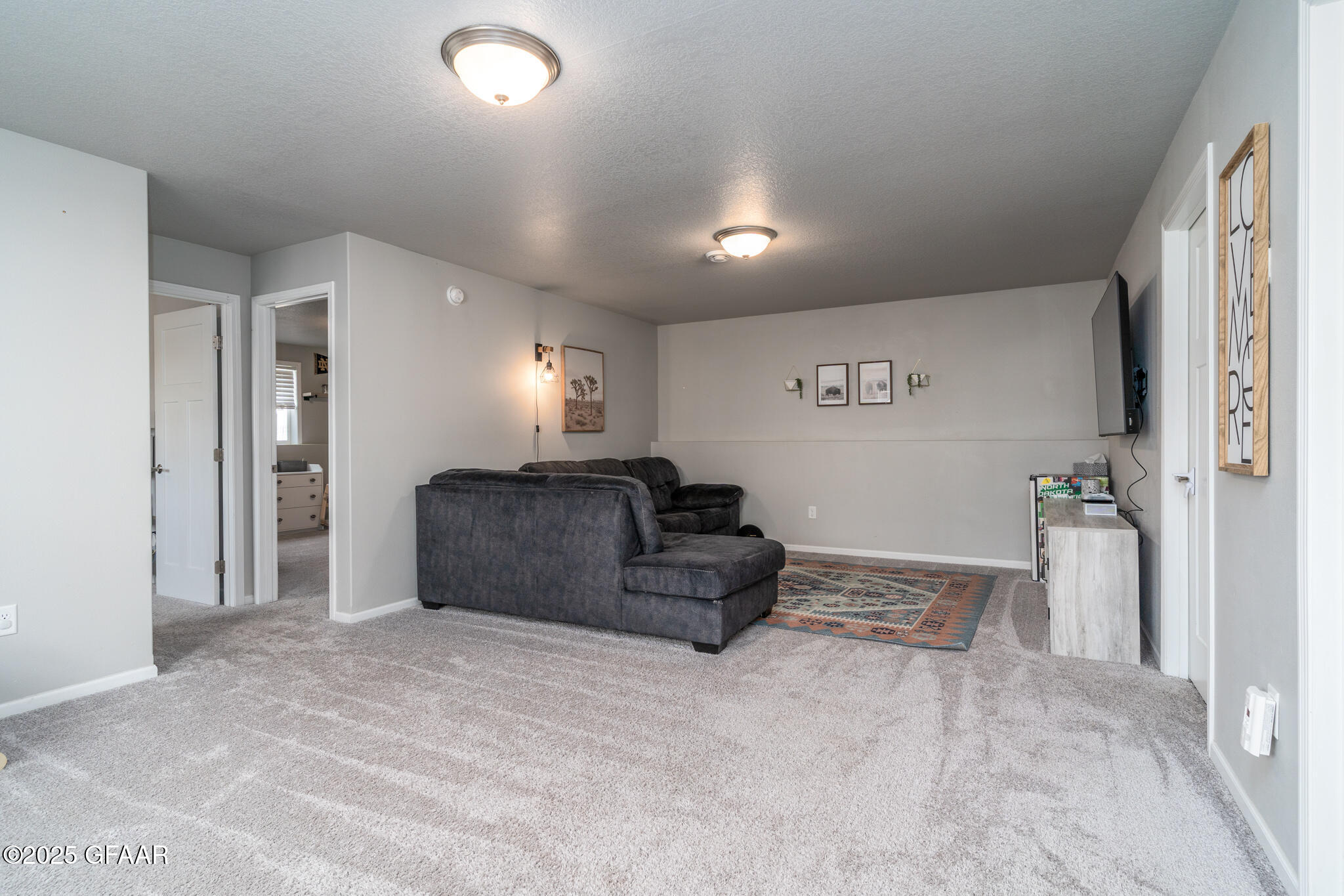 960 CEDAR BURLS Drive
