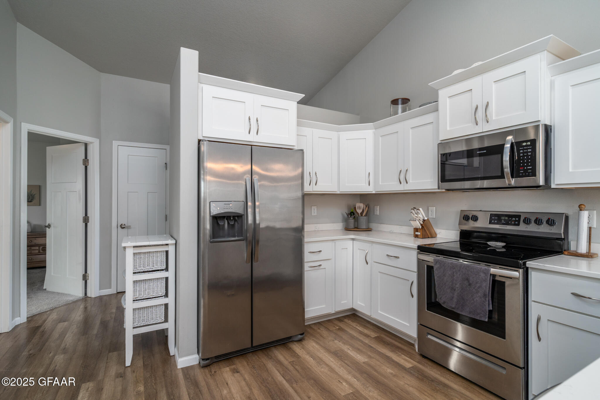 960 CEDAR BURLS Drive
