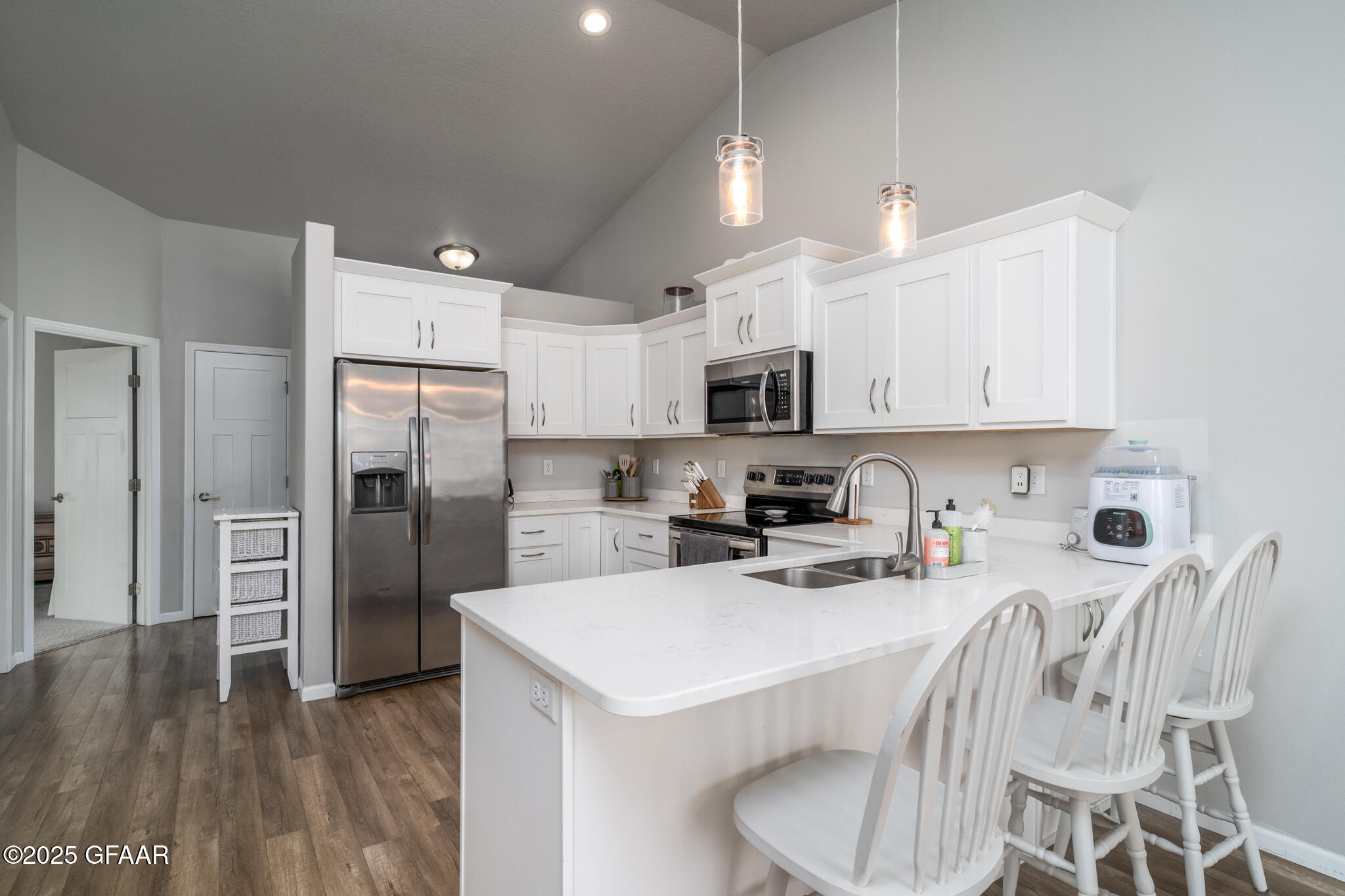 960 CEDAR BURLS Drive
