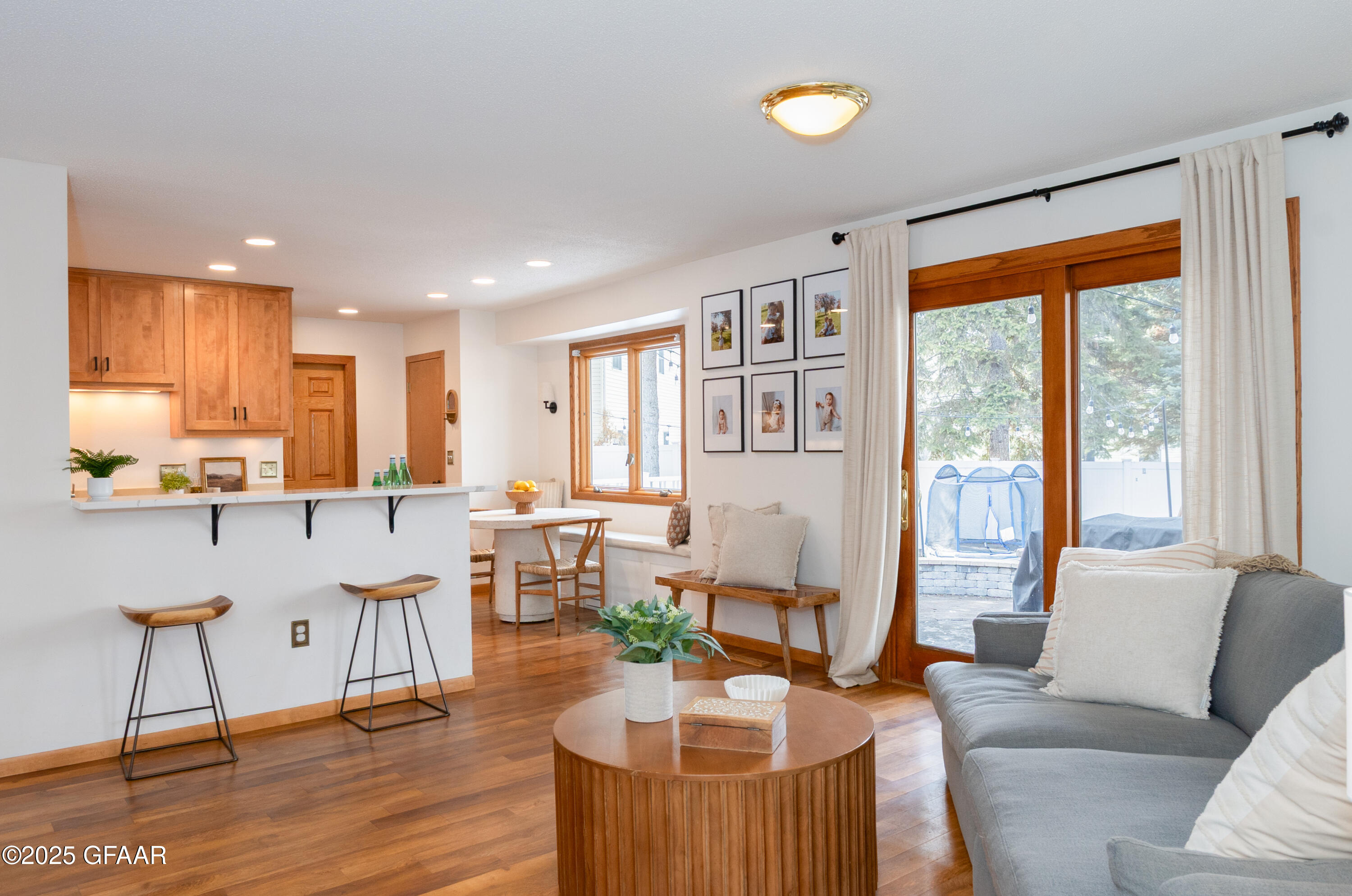 3002 WEST ELMWOOD Drive