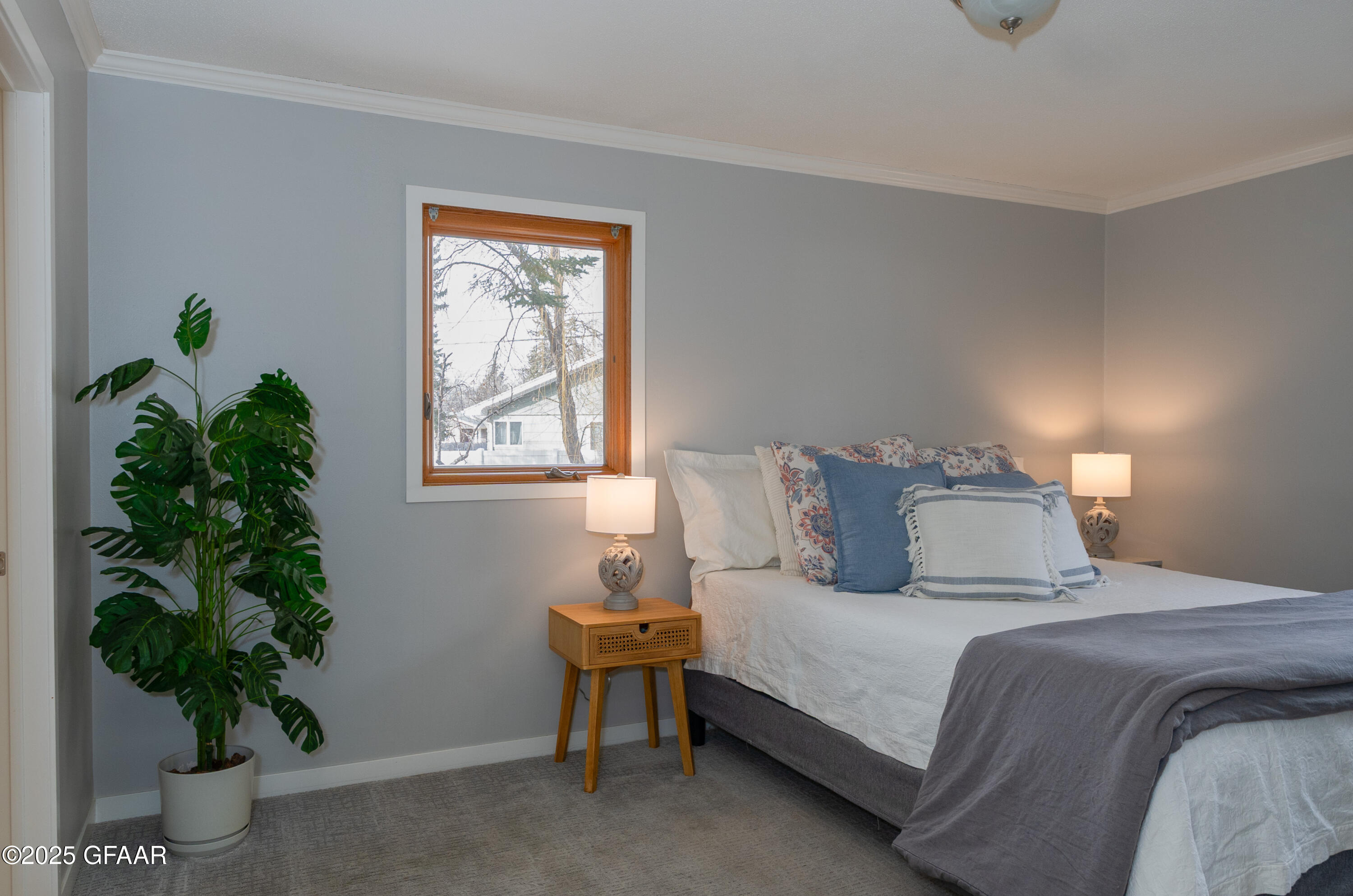 3002 WEST ELMWOOD Drive