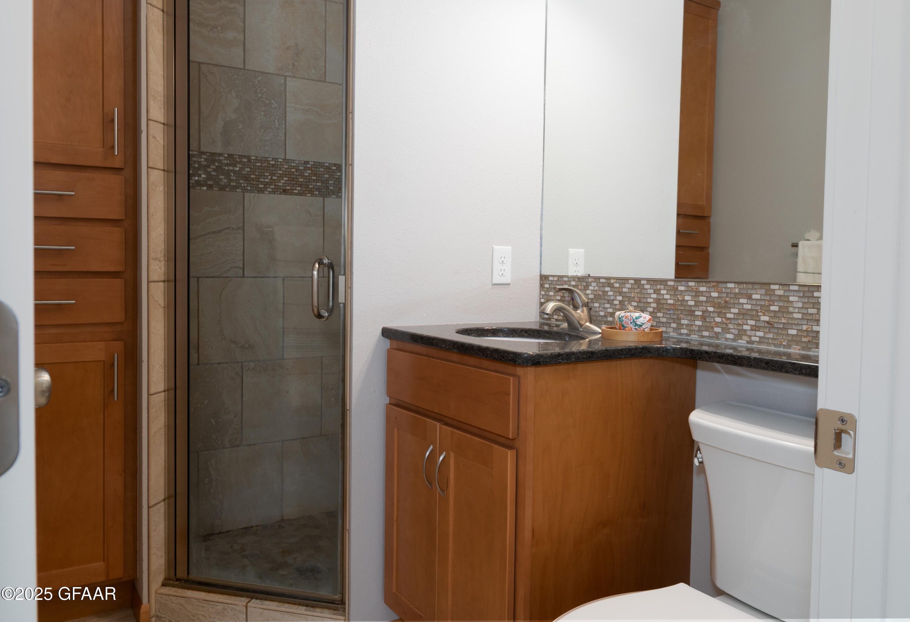 3002 WEST ELMWOOD Drive