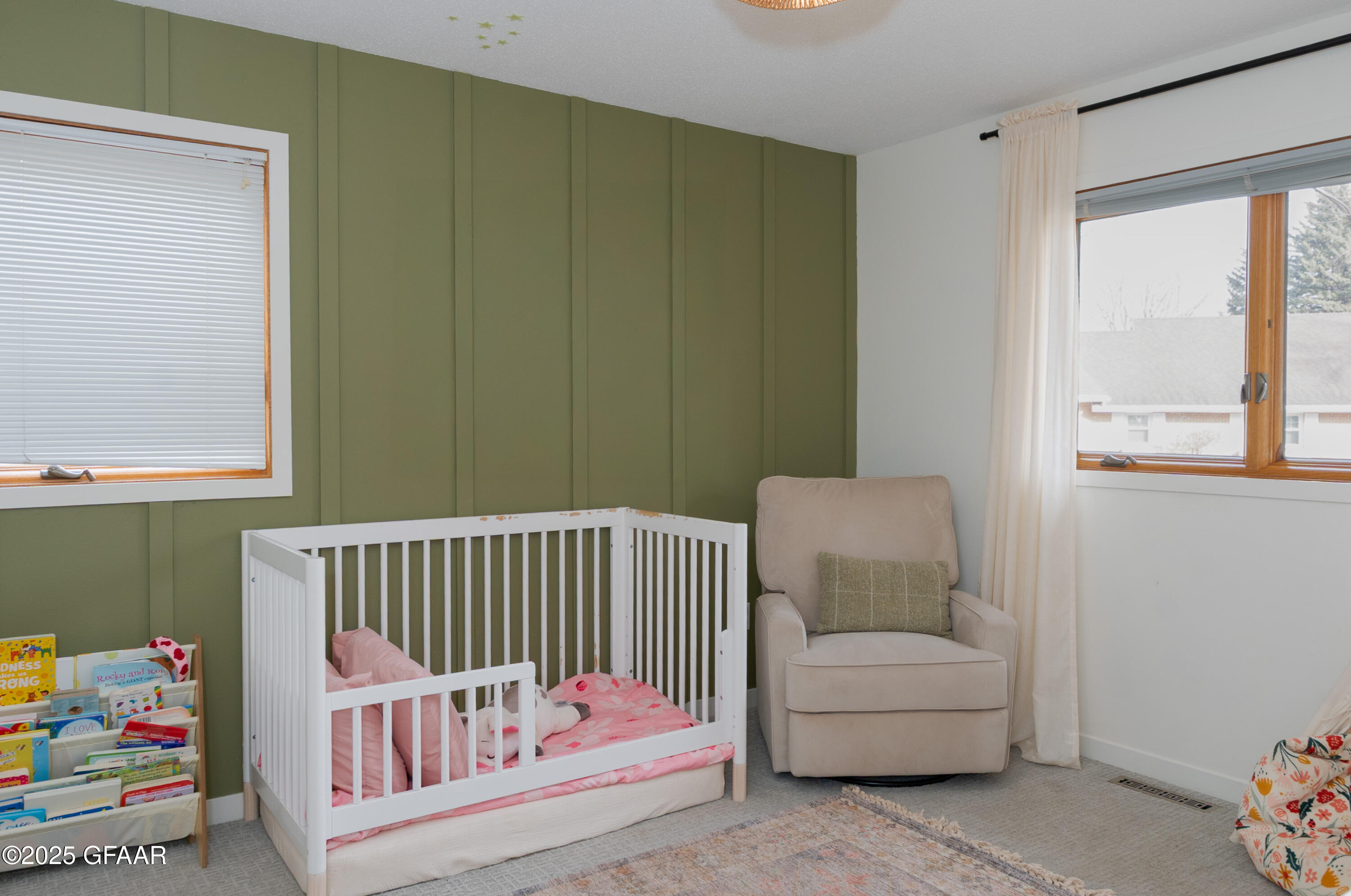 3002 WEST ELMWOOD Drive