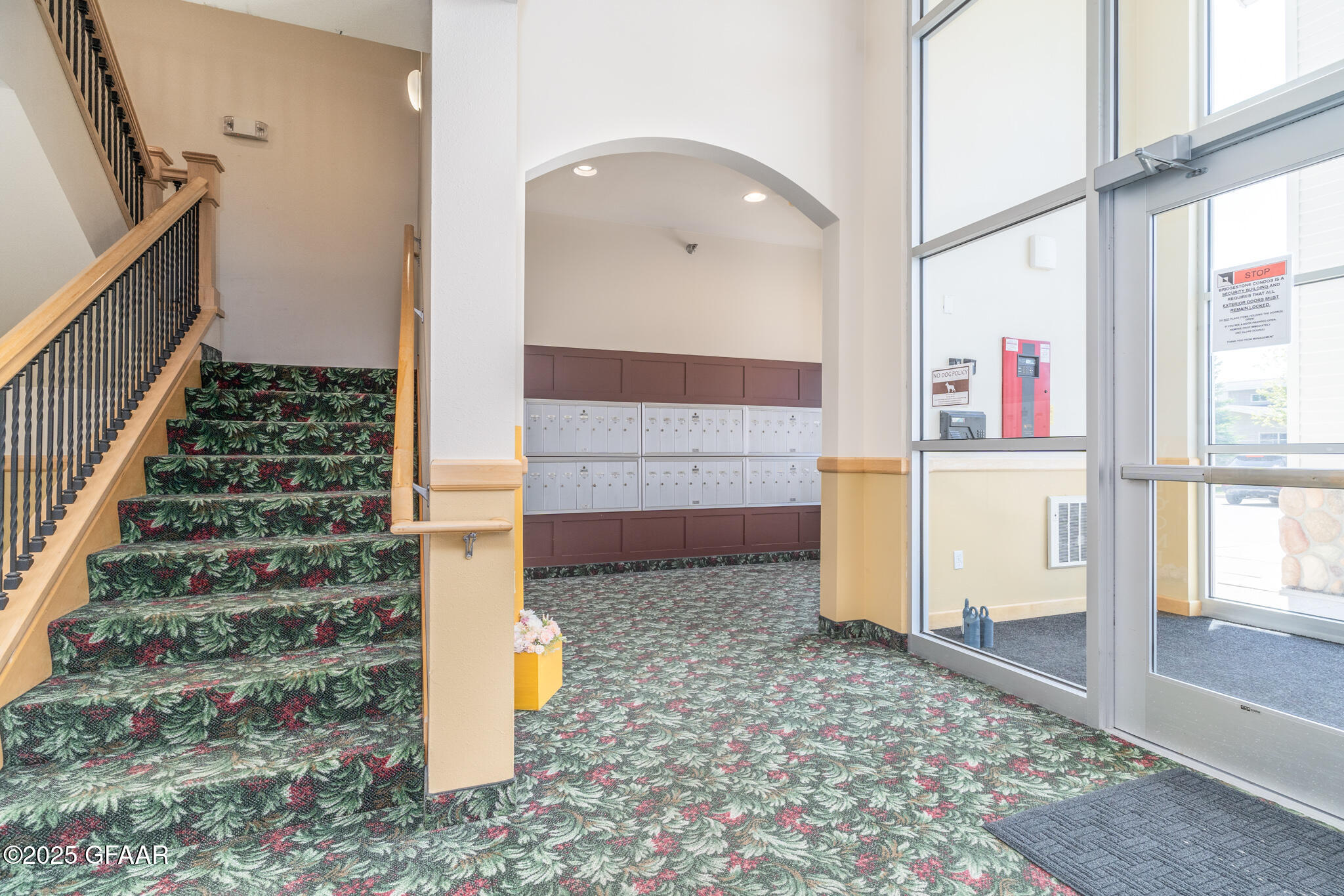 4600 WASHINGTON Street S, 123