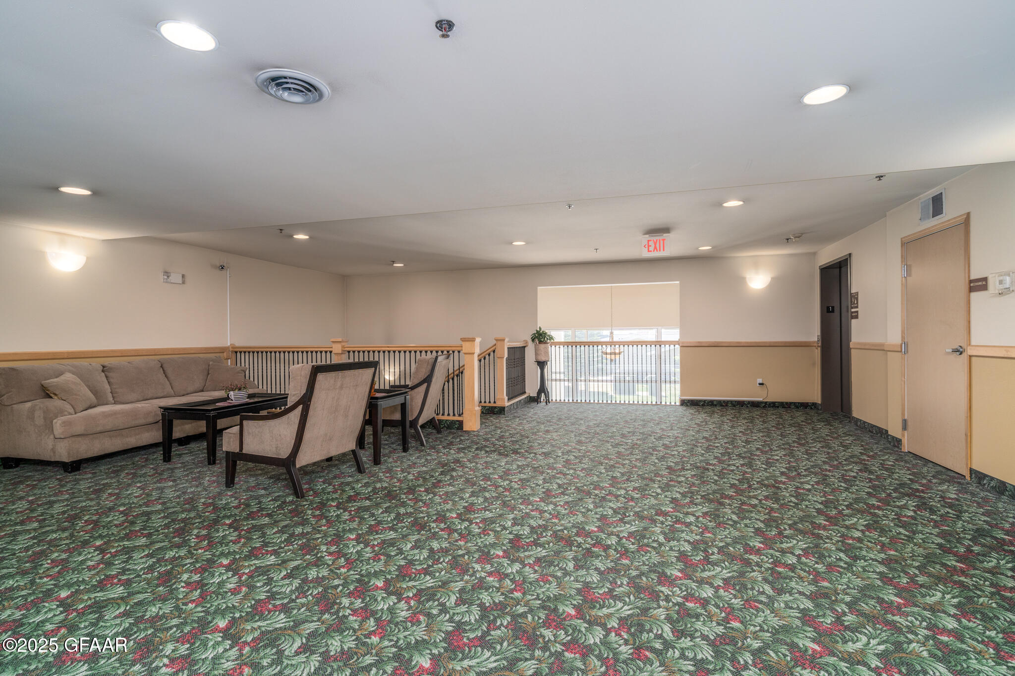 4600 WASHINGTON Street S, 123