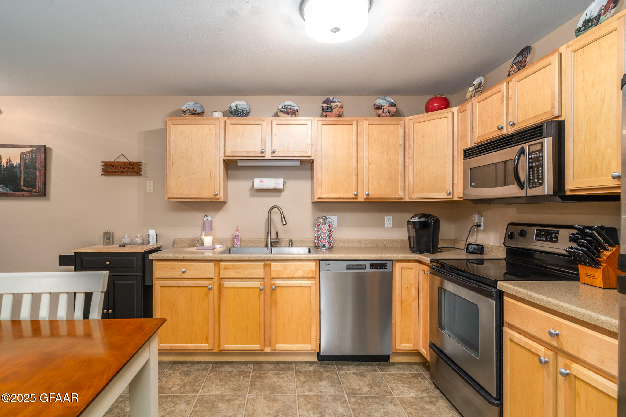 4600 WASHINGTON Street S, 123