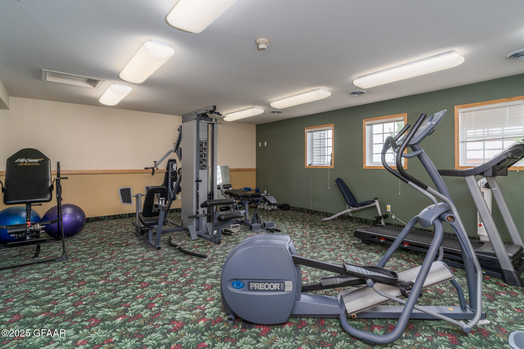 4600 WASHINGTON Street S, 123