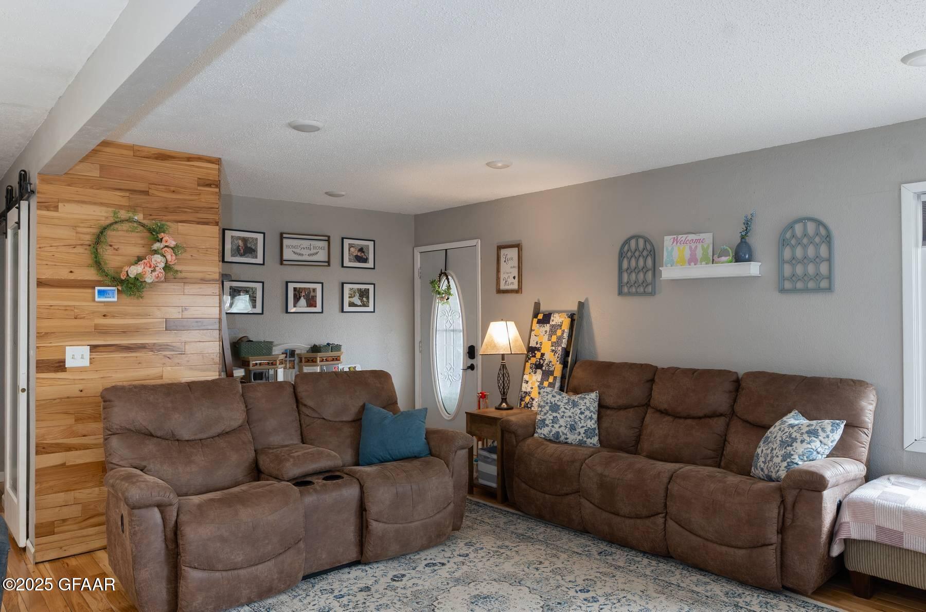 23271 425TH Avenue SW