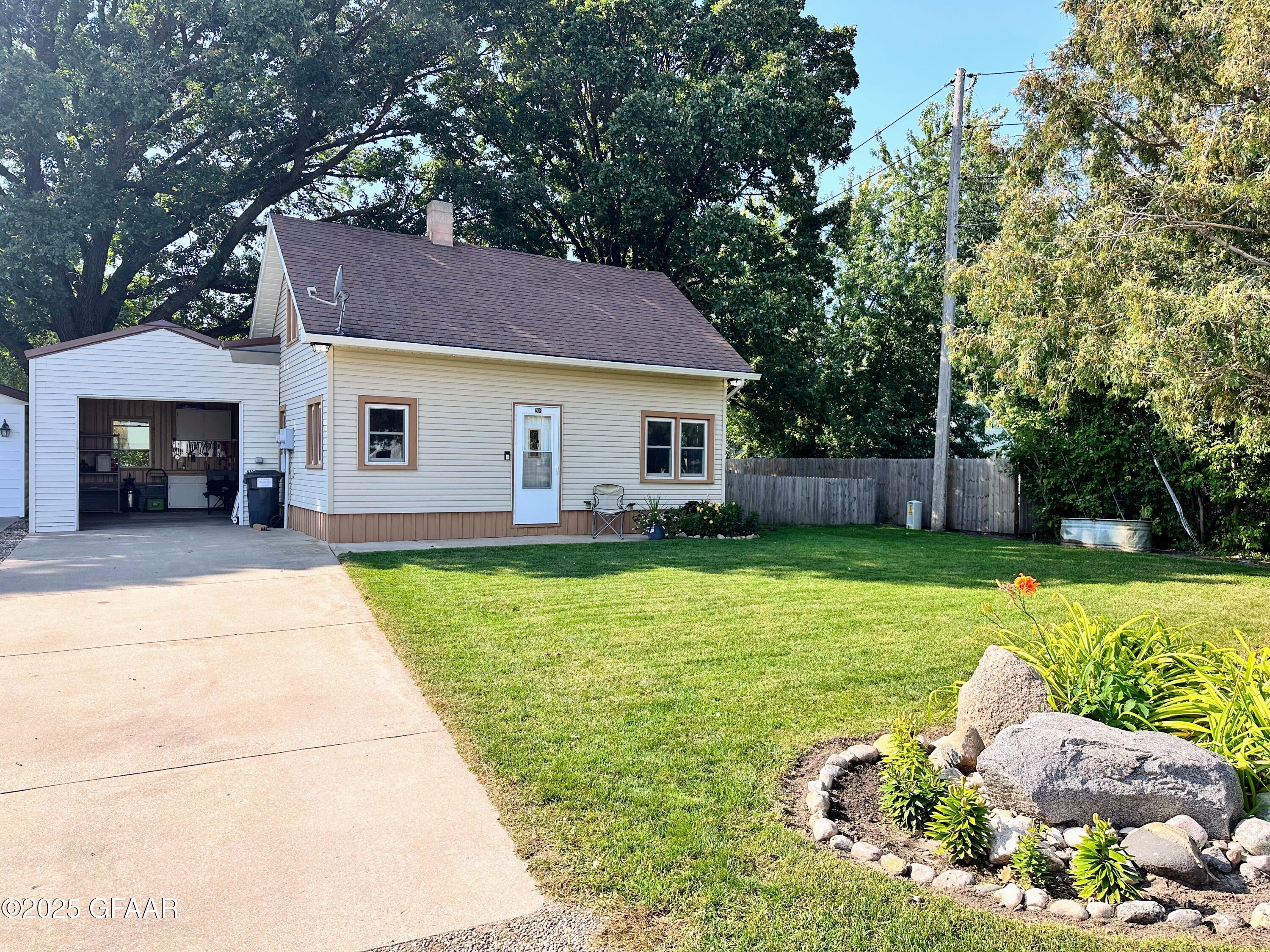 206 NP Avenue SW