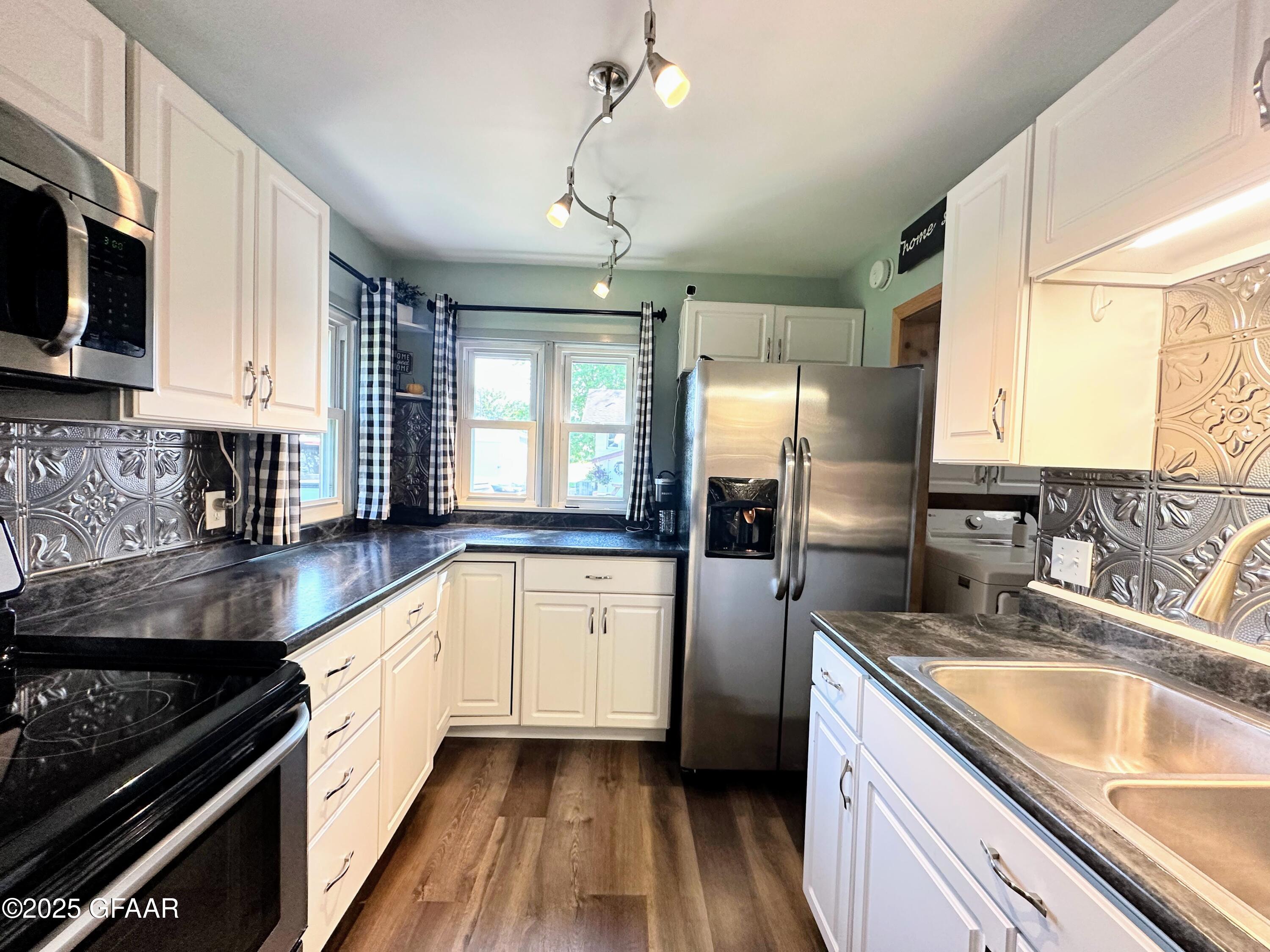 206 NP Avenue SW
