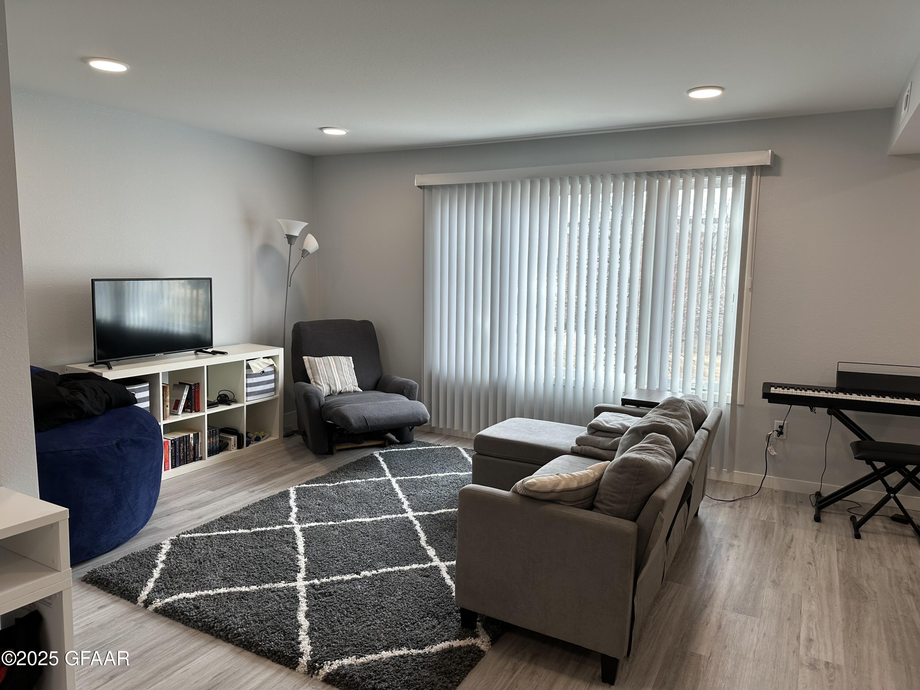 3510 CHERRY Street, C8