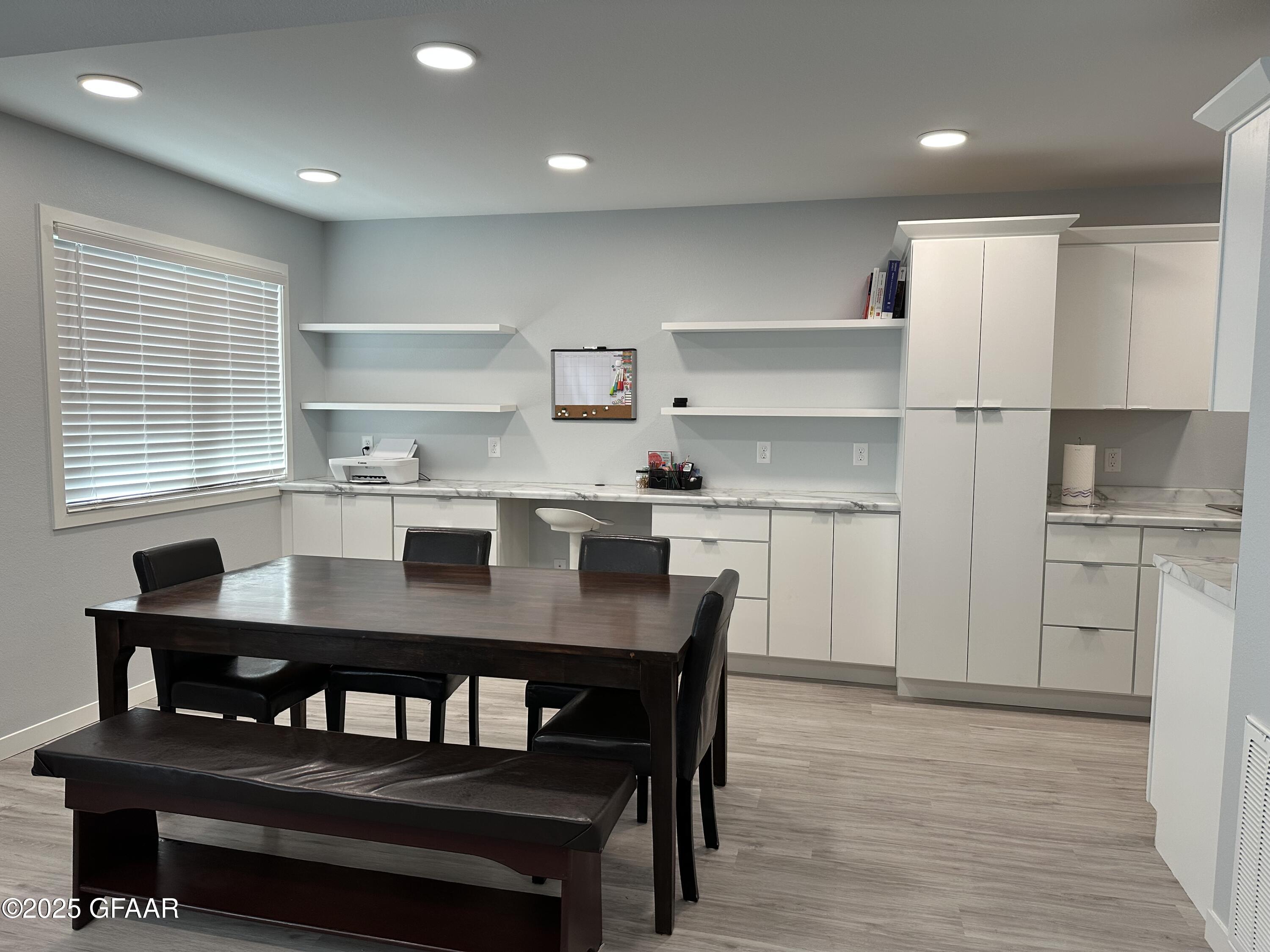 3510 CHERRY Street, C8