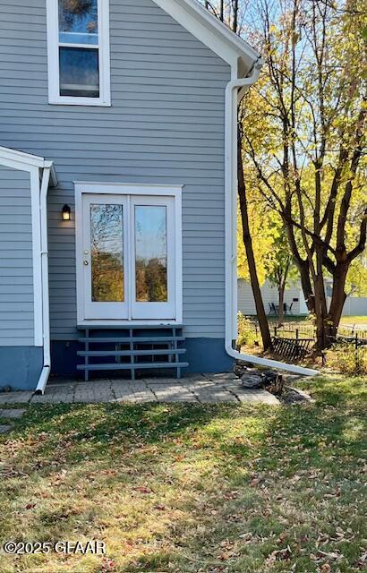 216 6TH Avenue S
