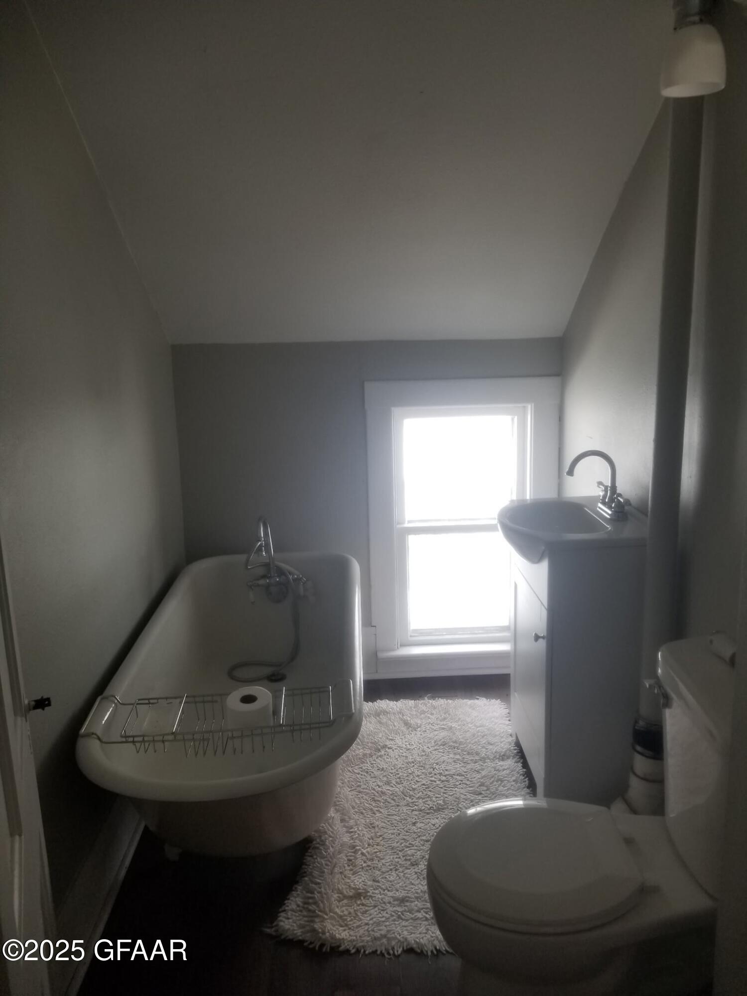 216 6TH Avenue S