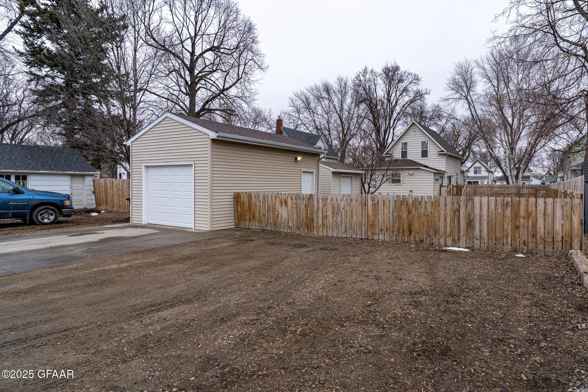 719 5TH Street N