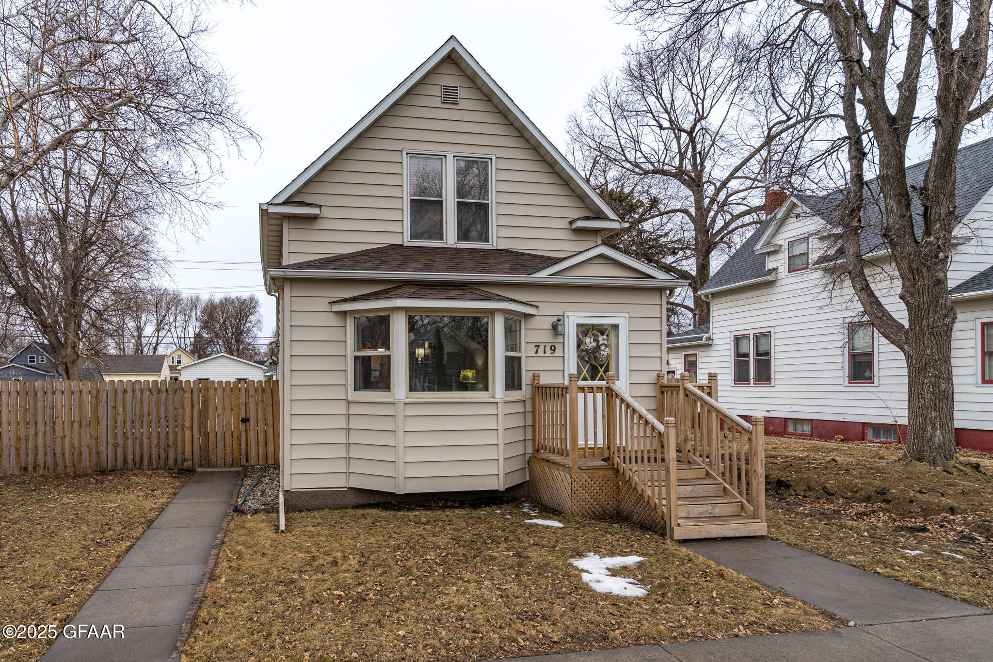 719 5TH Street N