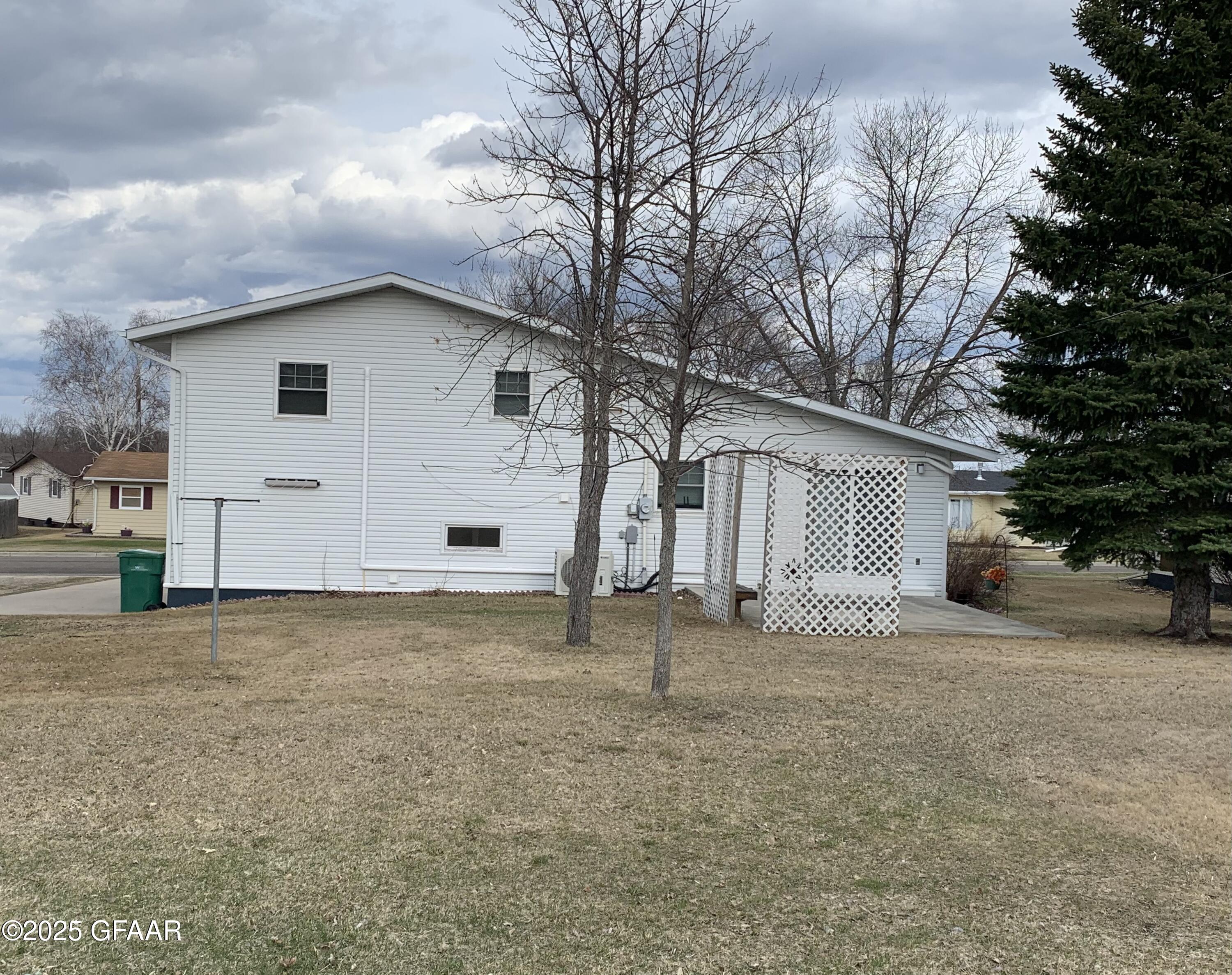 423 EMMERLING Circle