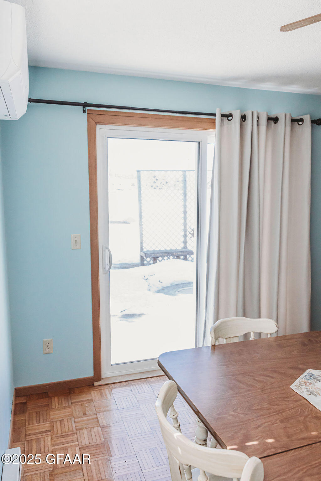 423 EMMERLING Circle