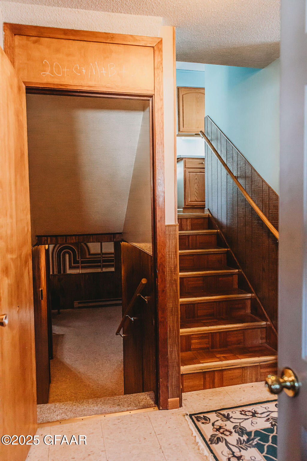 423 EMMERLING Circle