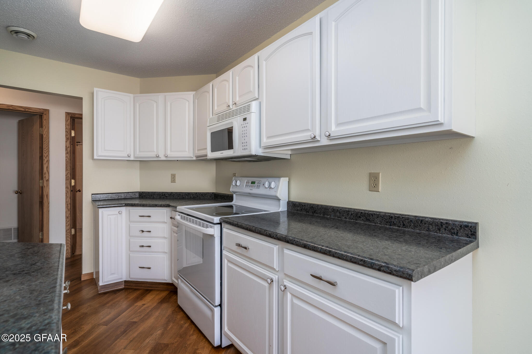 2049 26TH Avenue S, A