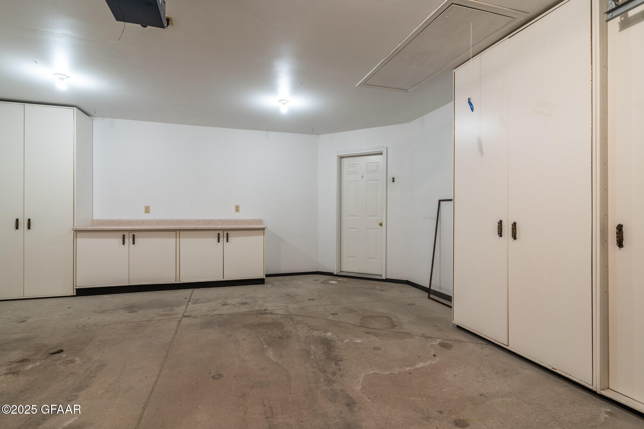 2049 26TH Avenue S, A