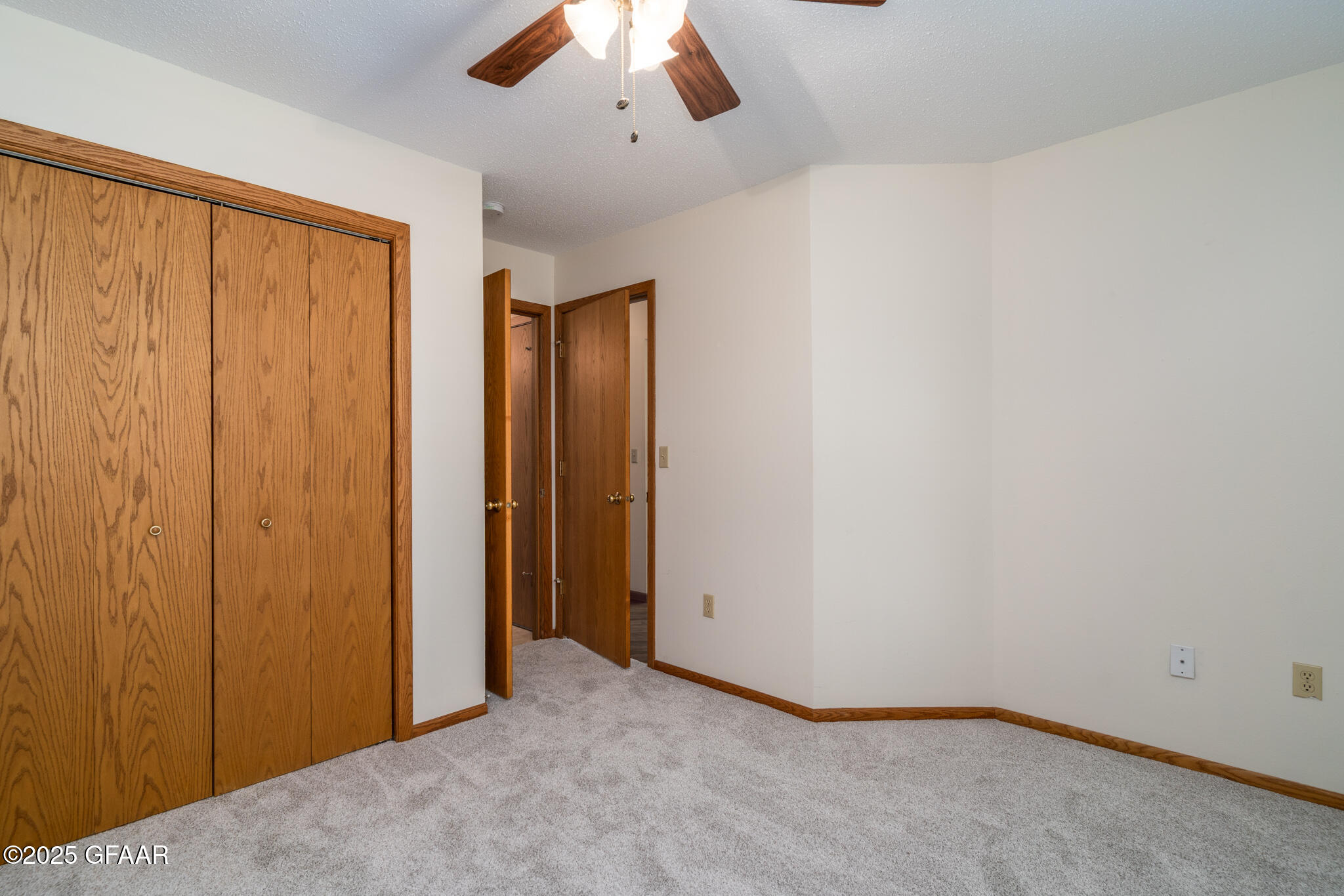 2049 26TH Avenue S, A