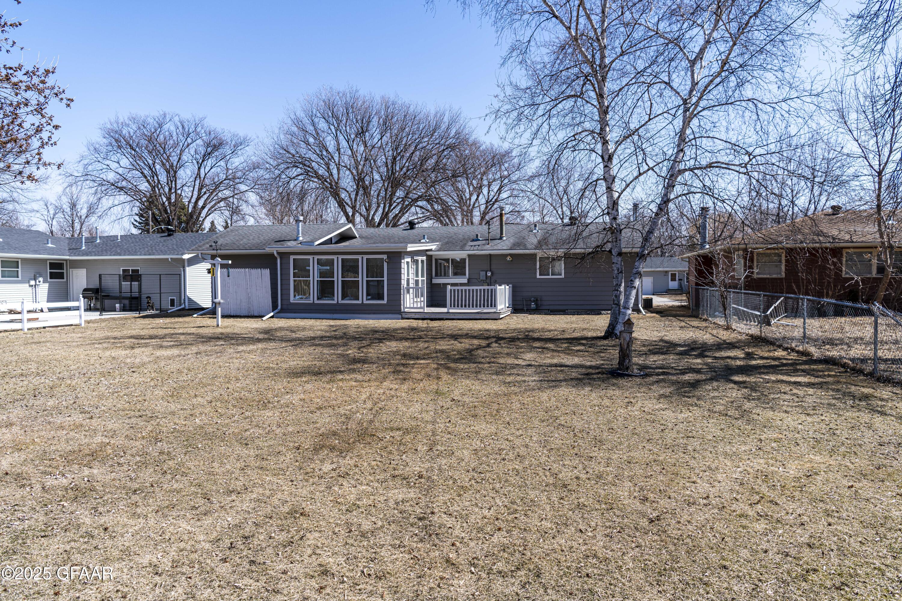 2606 CHERRY Street