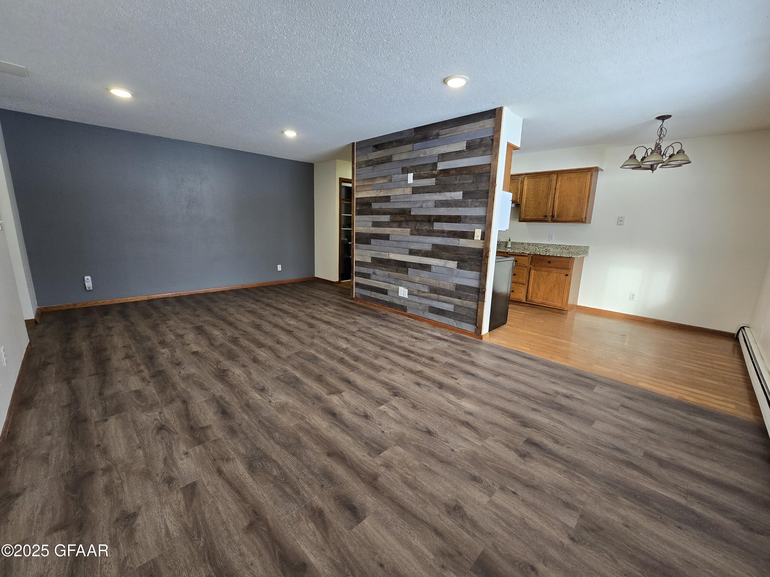 2325 LIBRARY Lane, 12