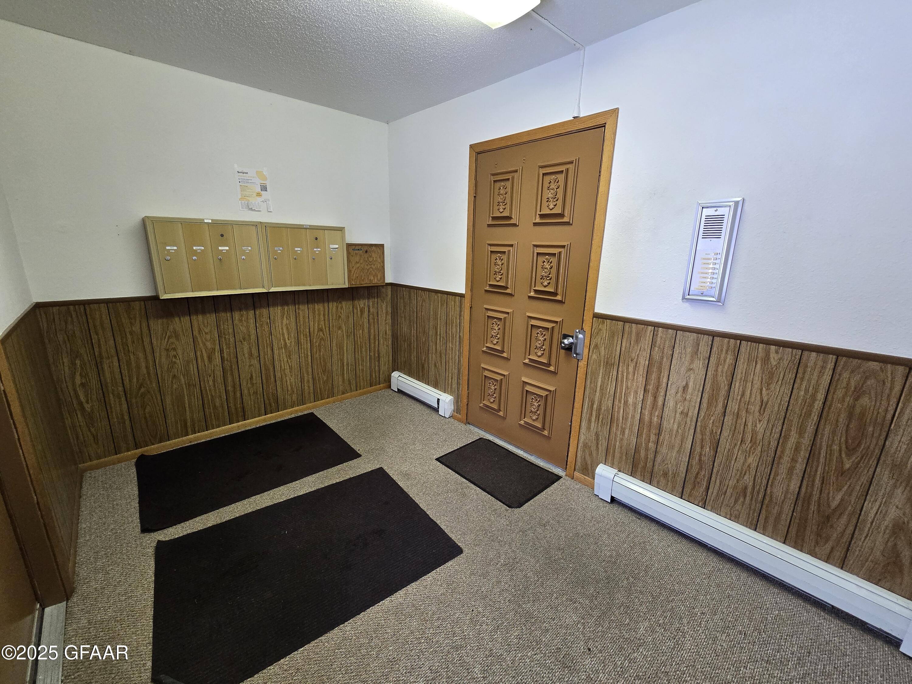 2325 LIBRARY Lane, 12