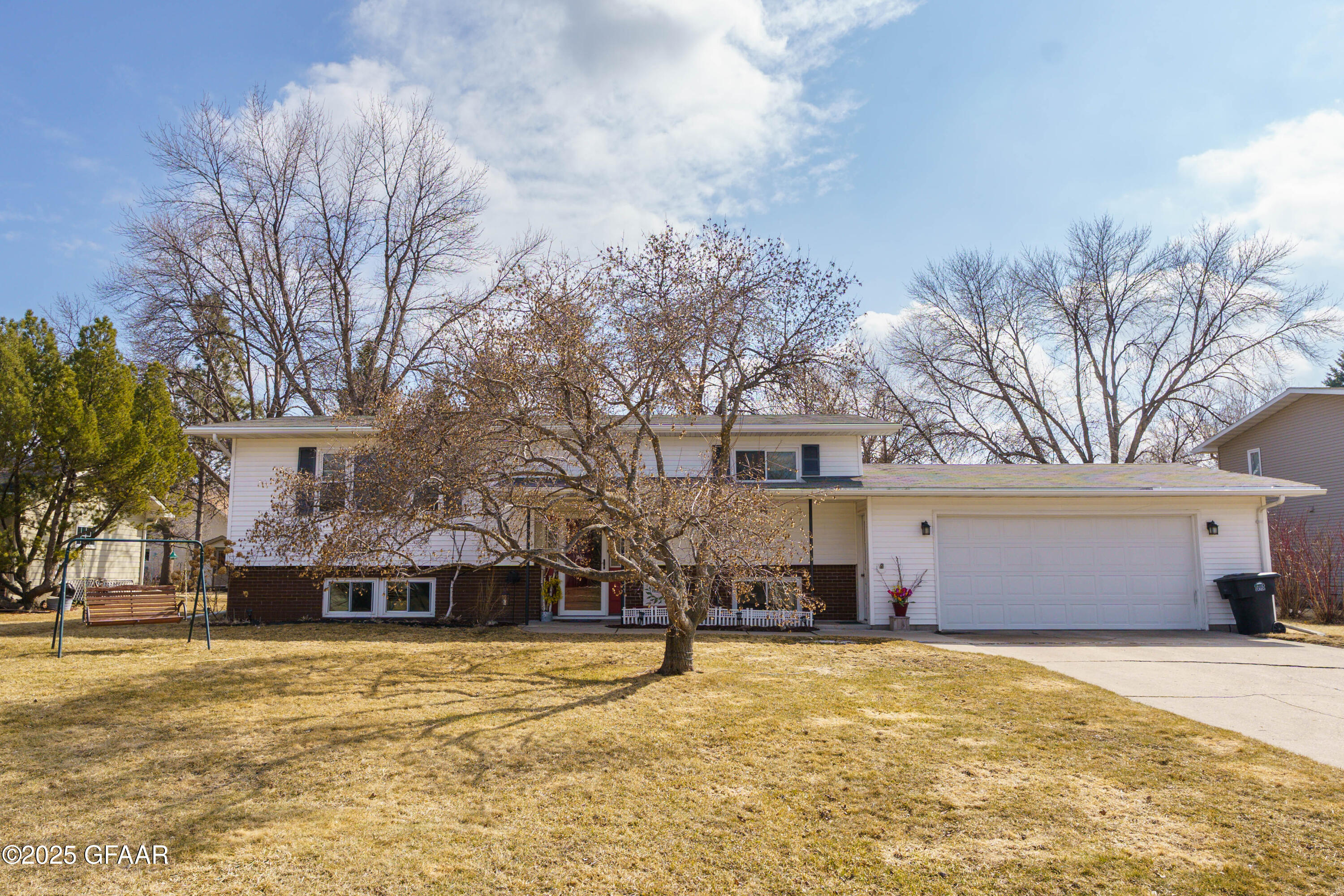 3348 ROYAL Circle