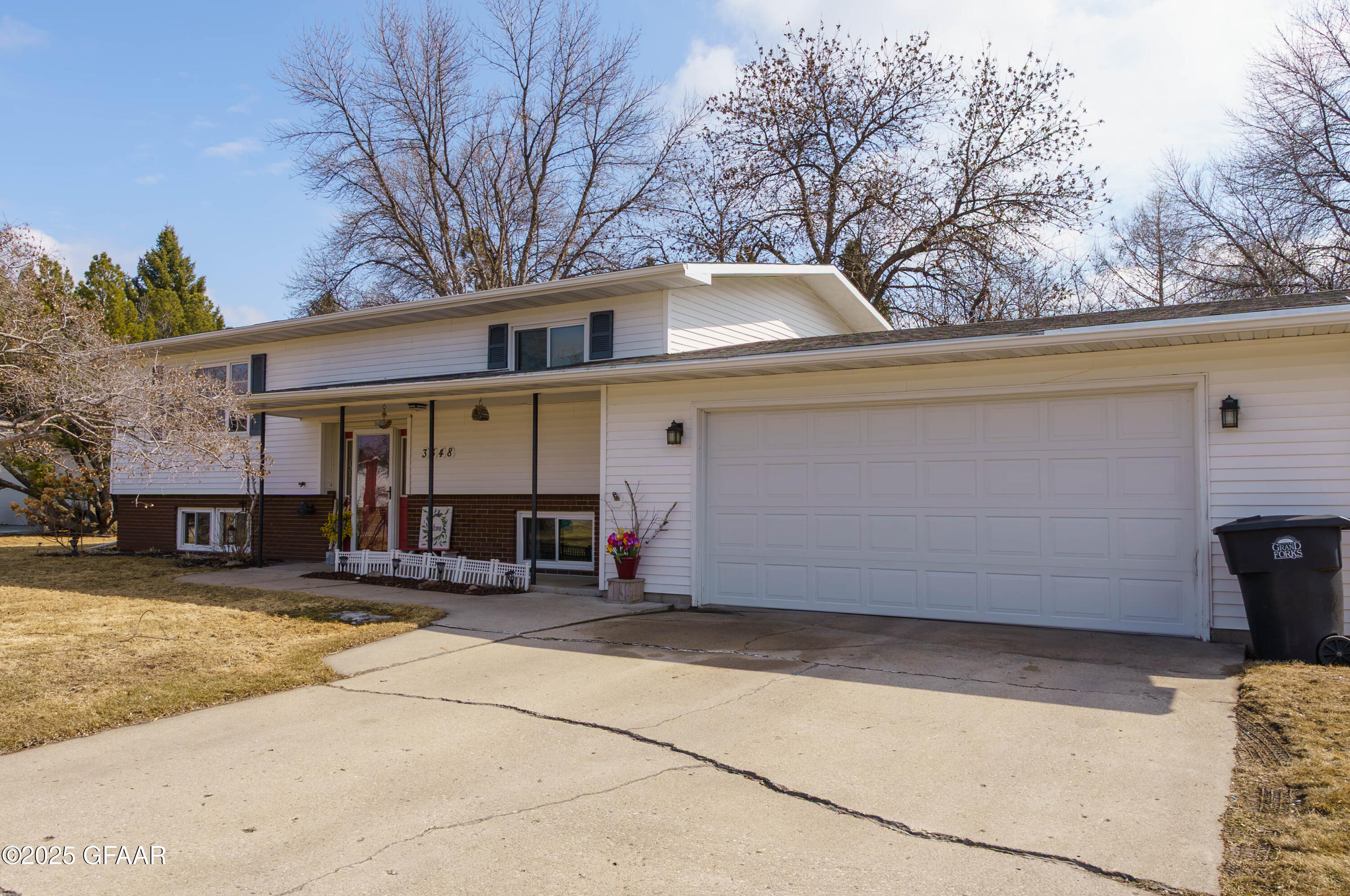 3348 ROYAL Circle