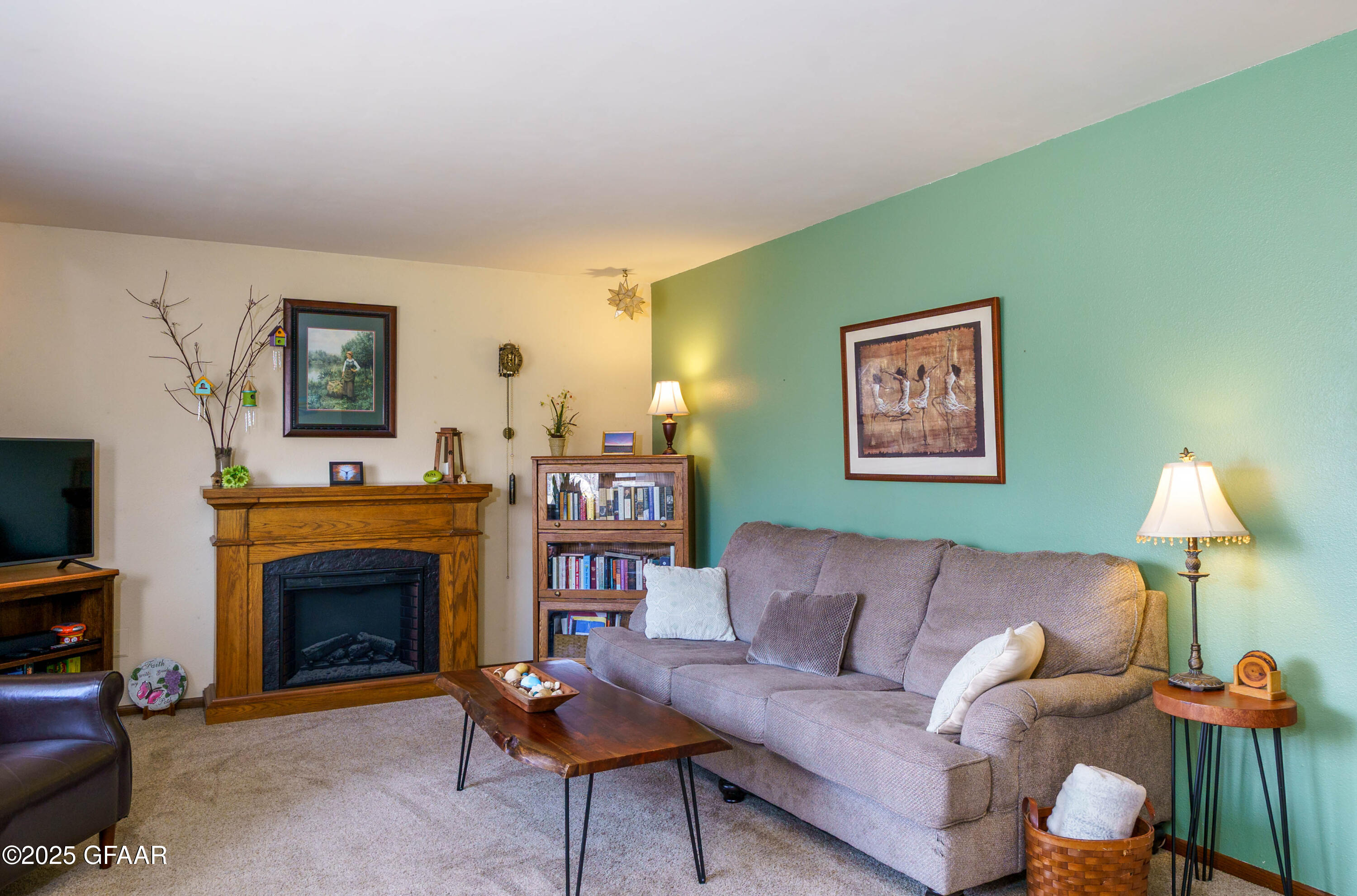 3348 ROYAL Circle