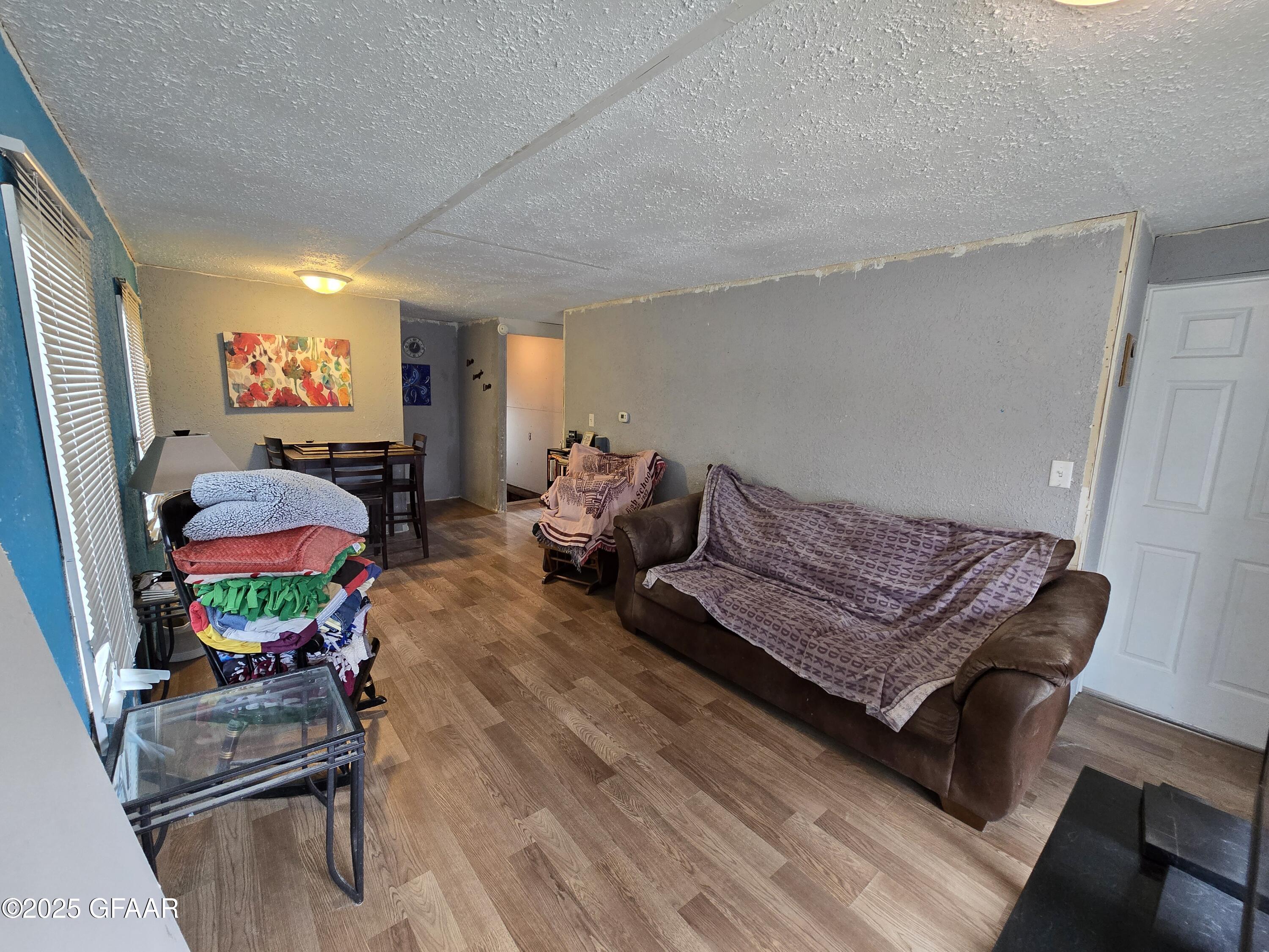 801 RHINEHART Drive SE