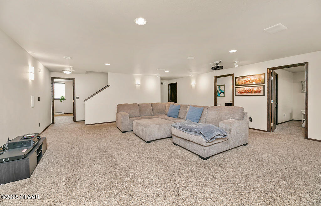 1408 72ND Avenue S