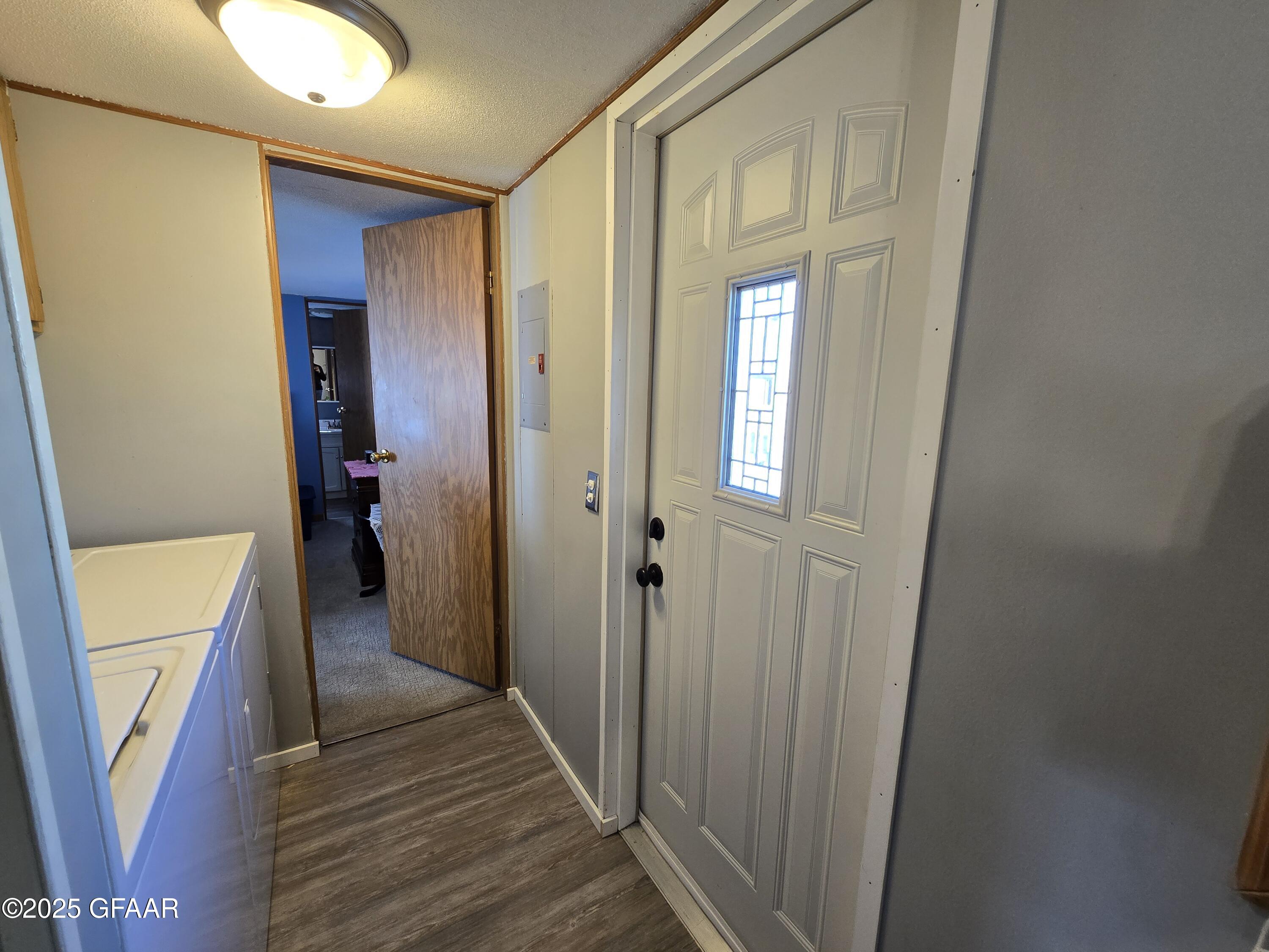 4907 GOLDEN GATE Drive