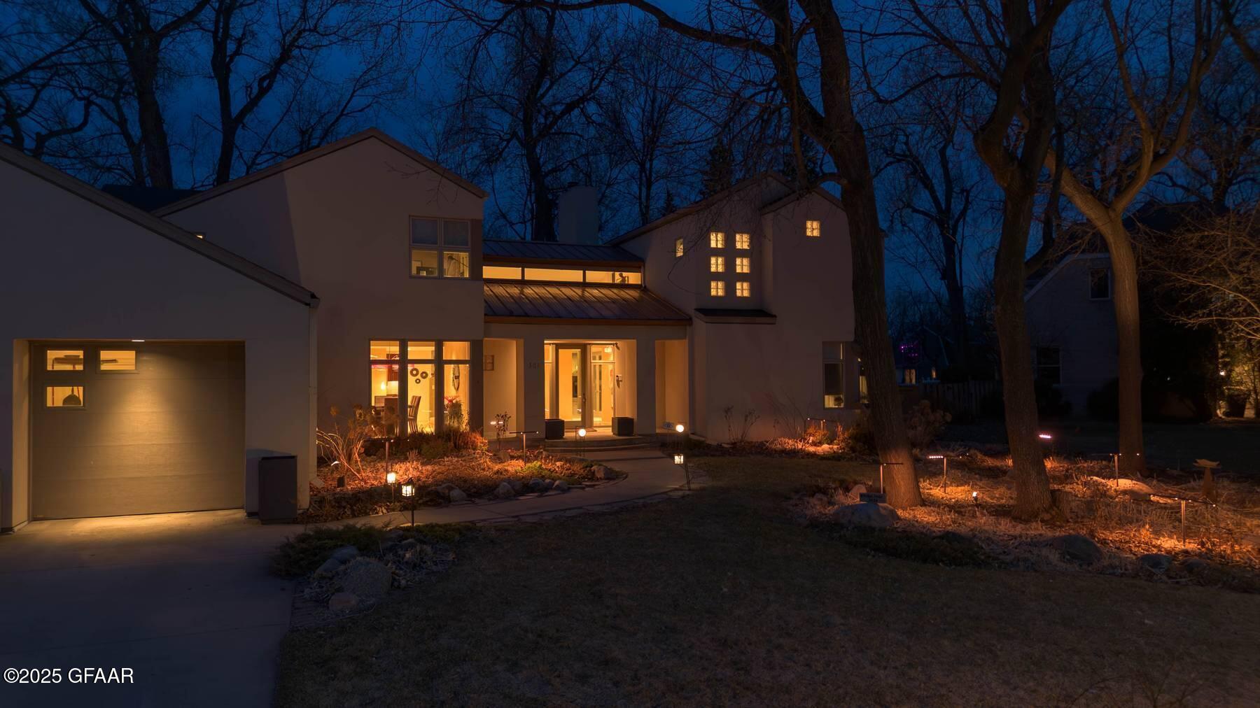 301 WOODLAND Circle