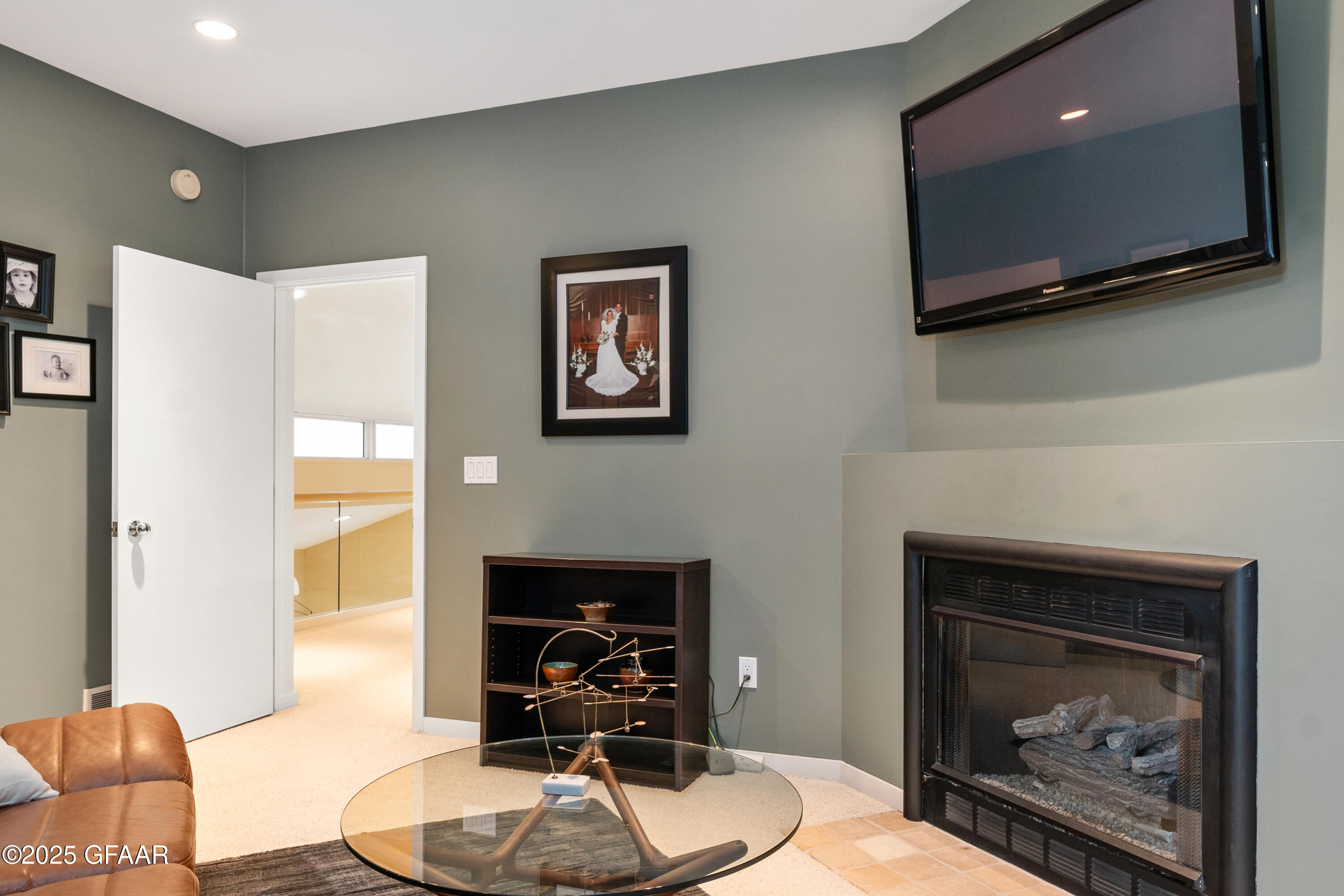 301 WOODLAND Circle
