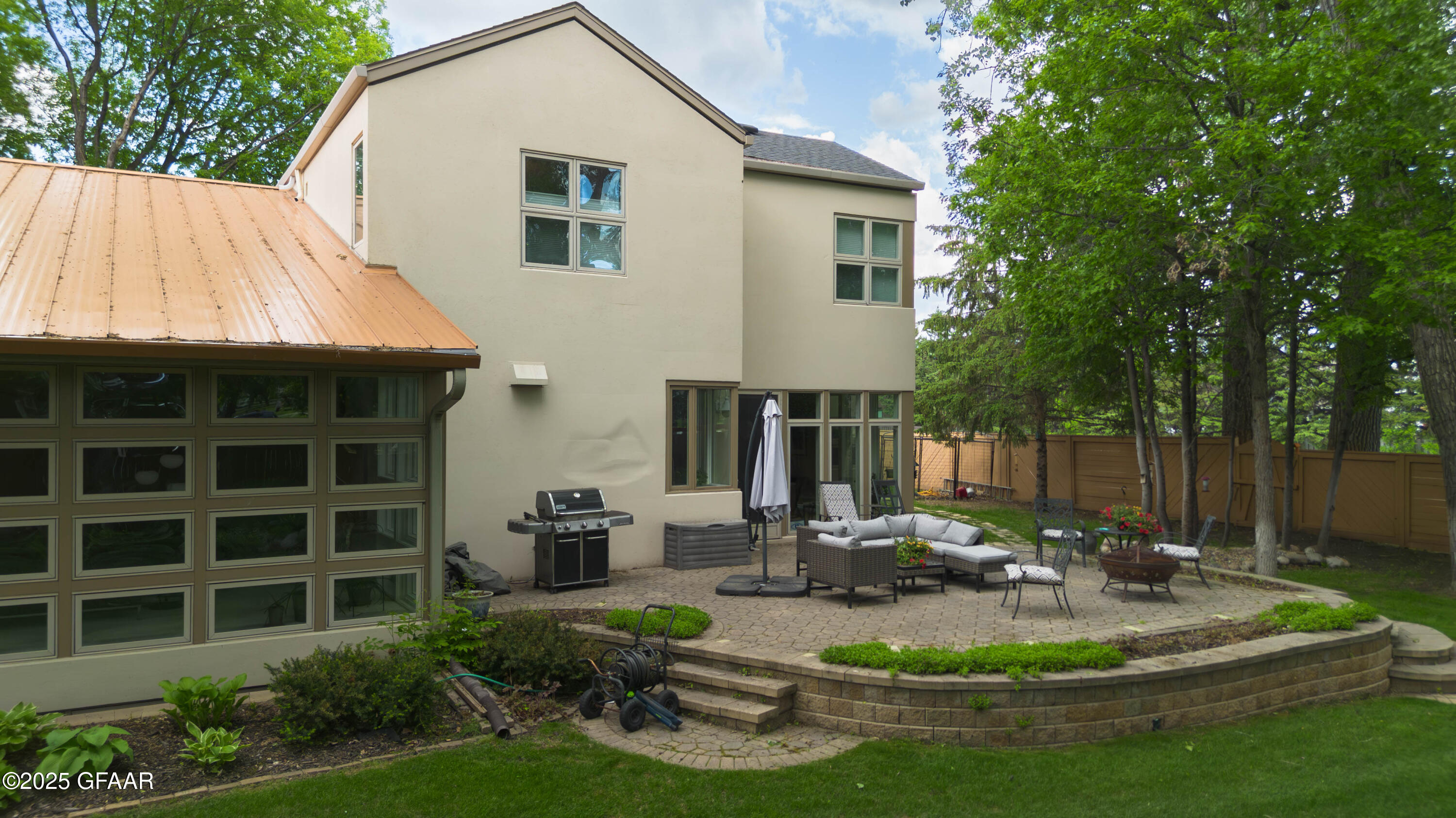 301 WOODLAND Circle