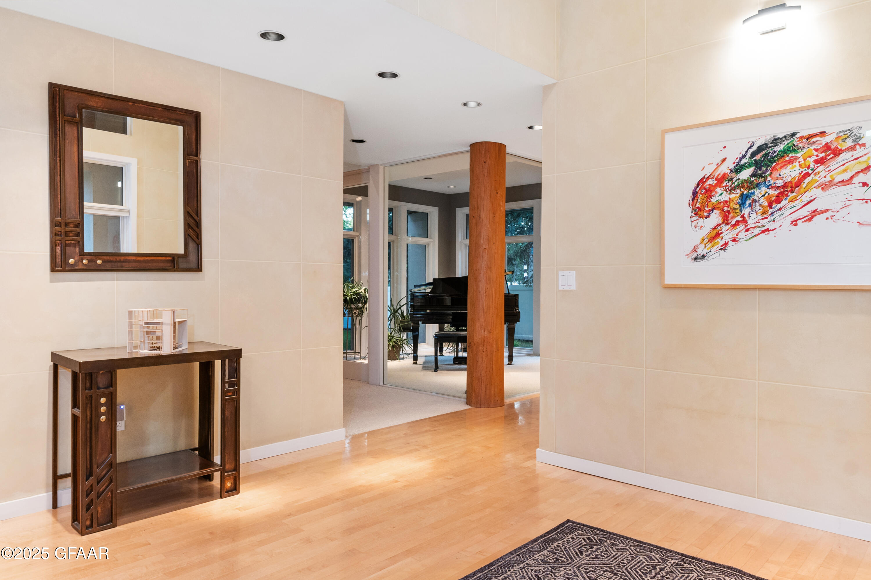 301 WOODLAND Circle