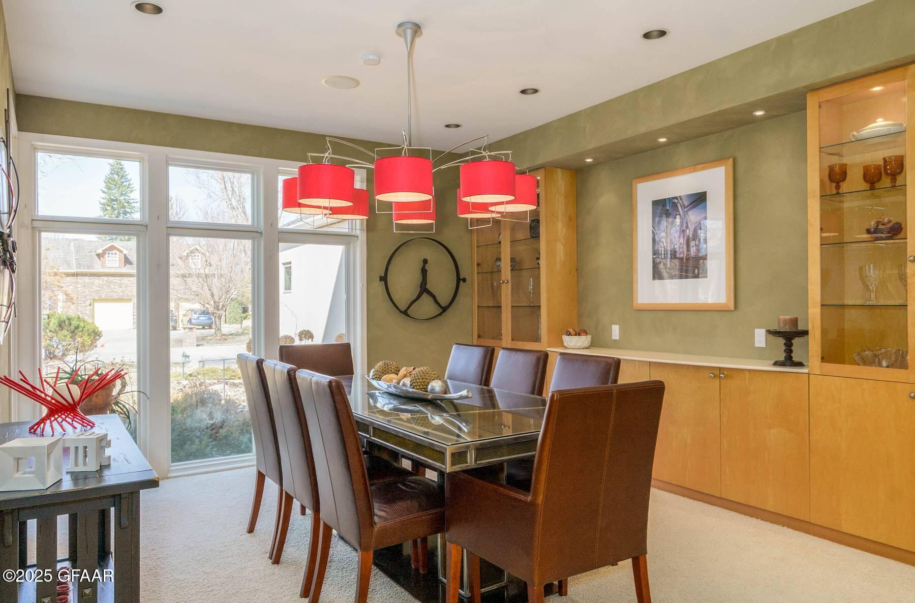 301 WOODLAND Circle