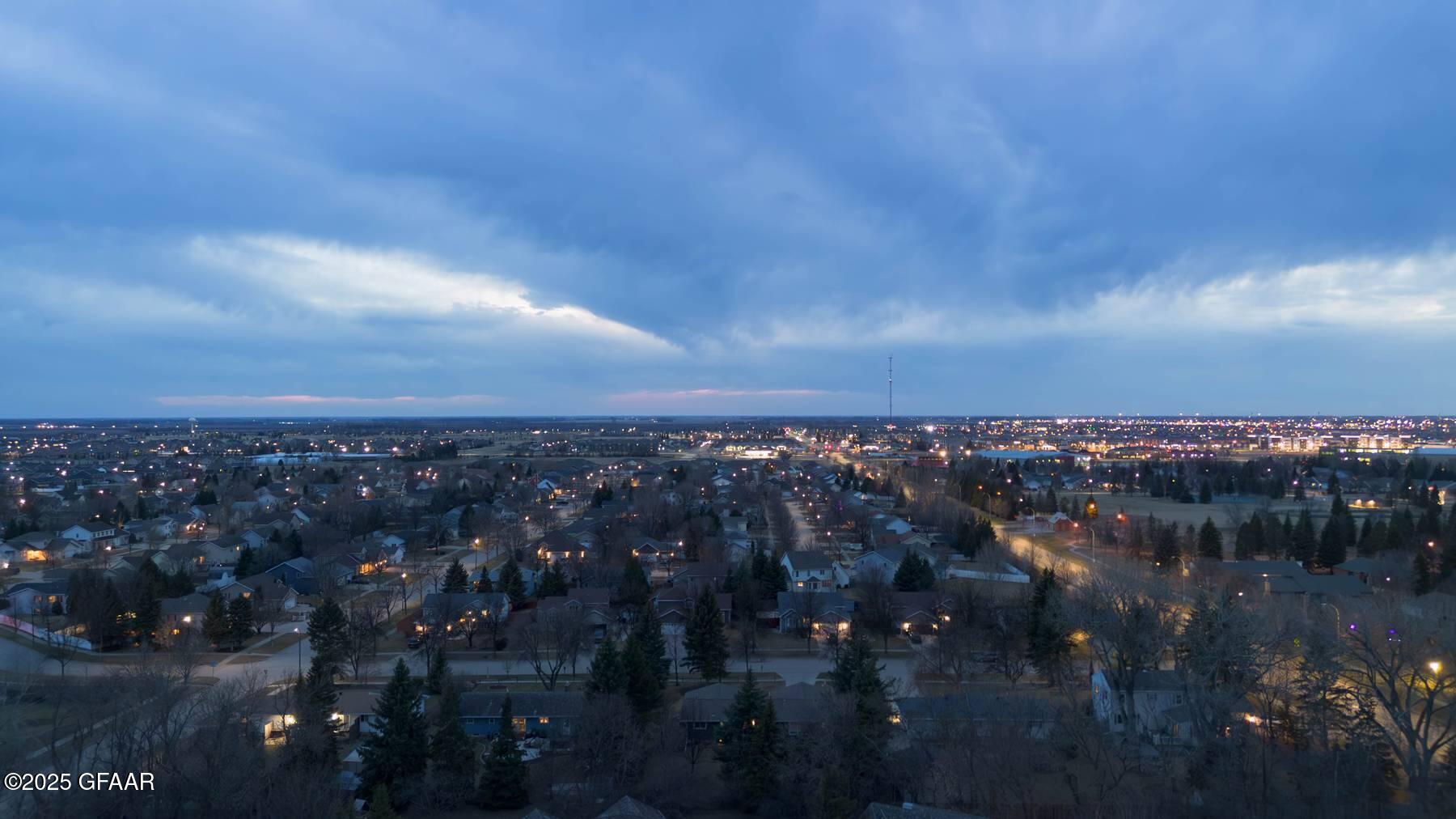 301 WOODLAND Circle