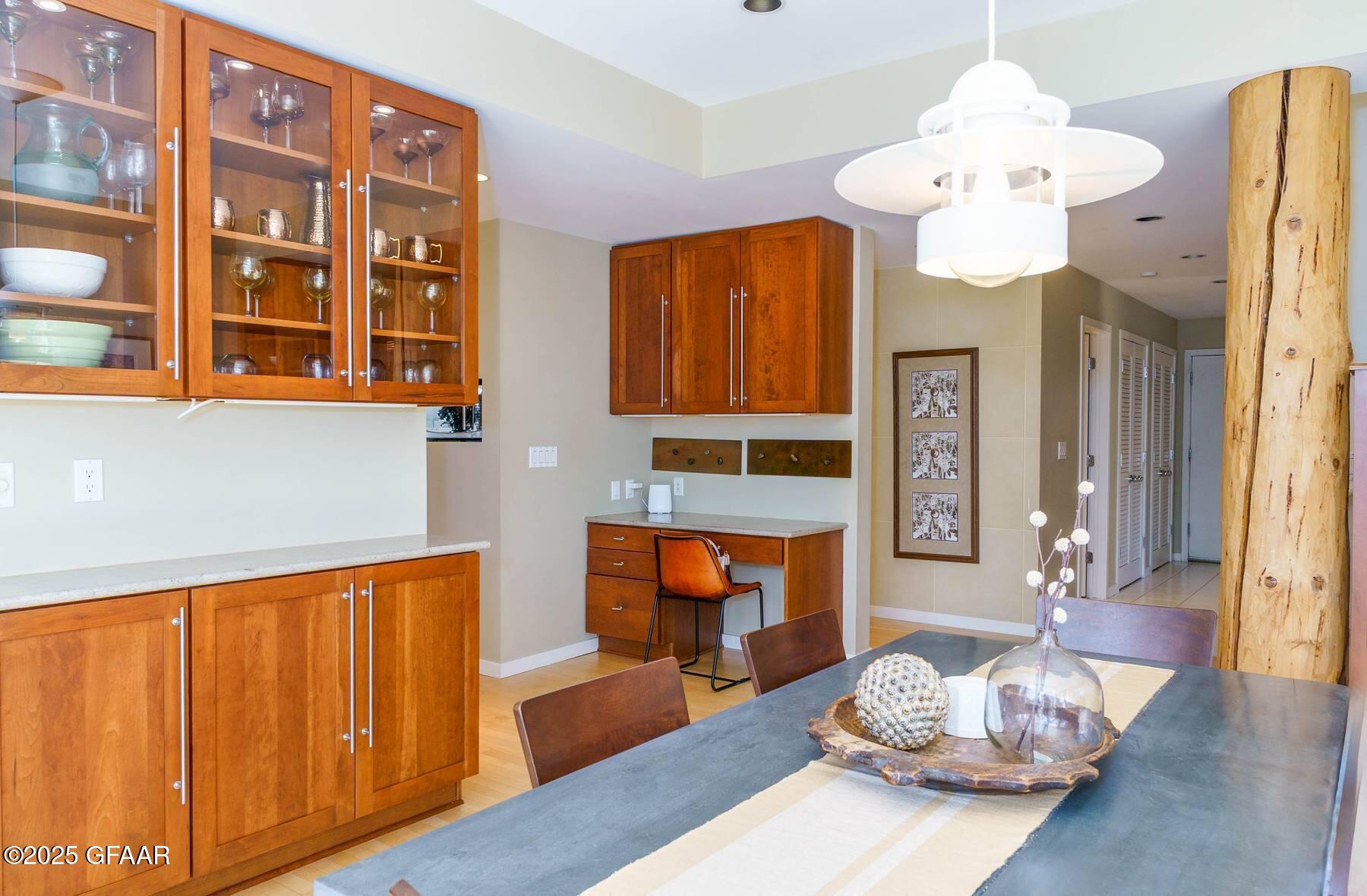 301 WOODLAND Circle