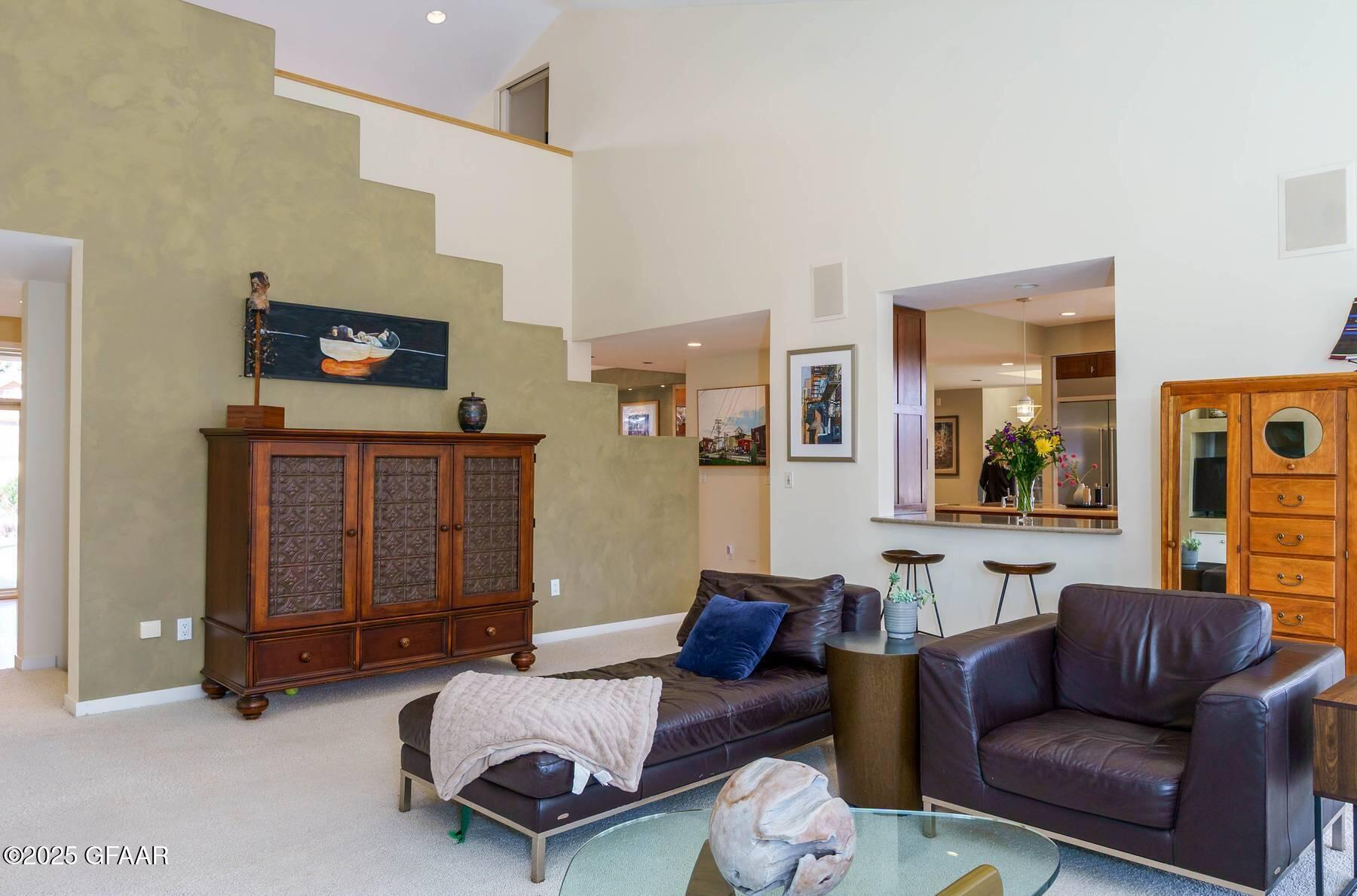 301 WOODLAND Circle