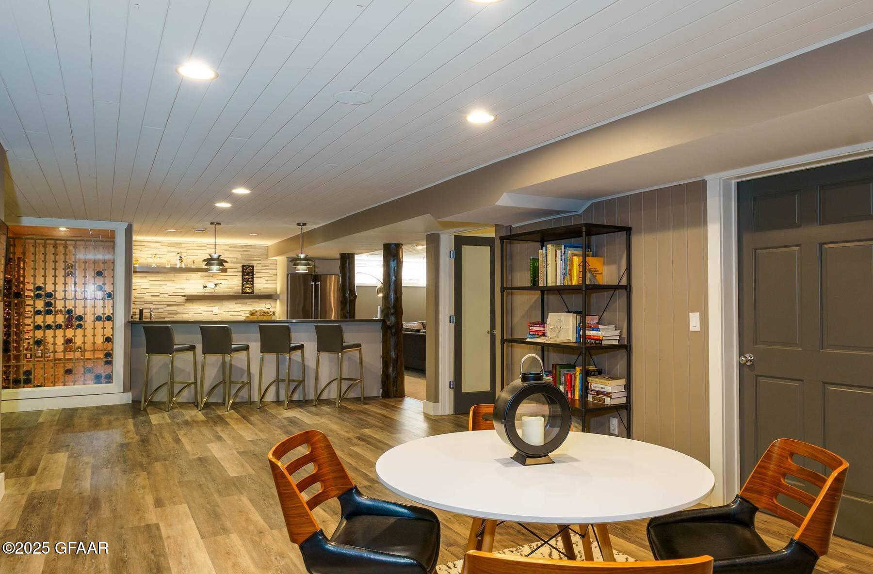 301 WOODLAND Circle