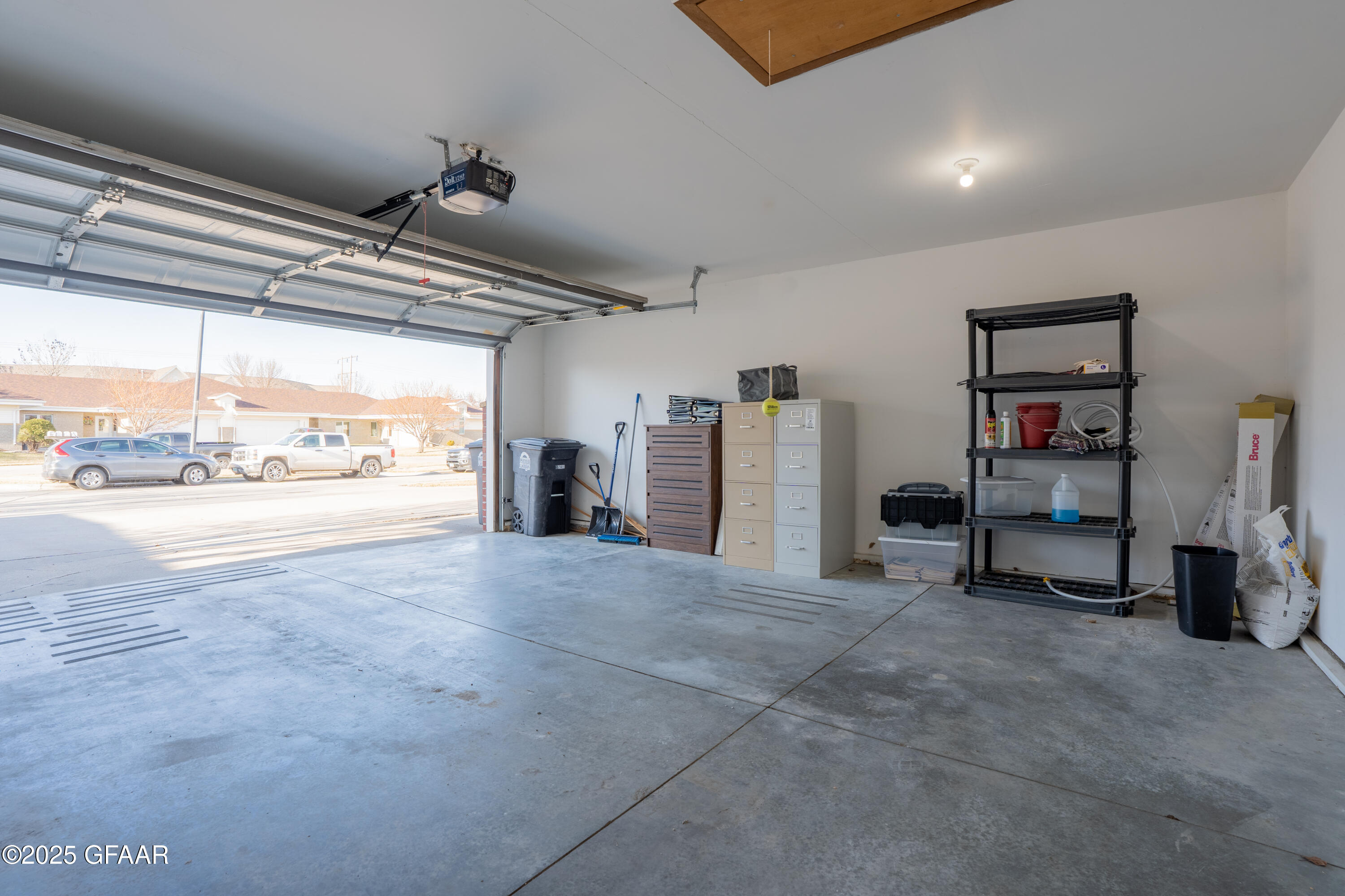 4167 LARK Circle