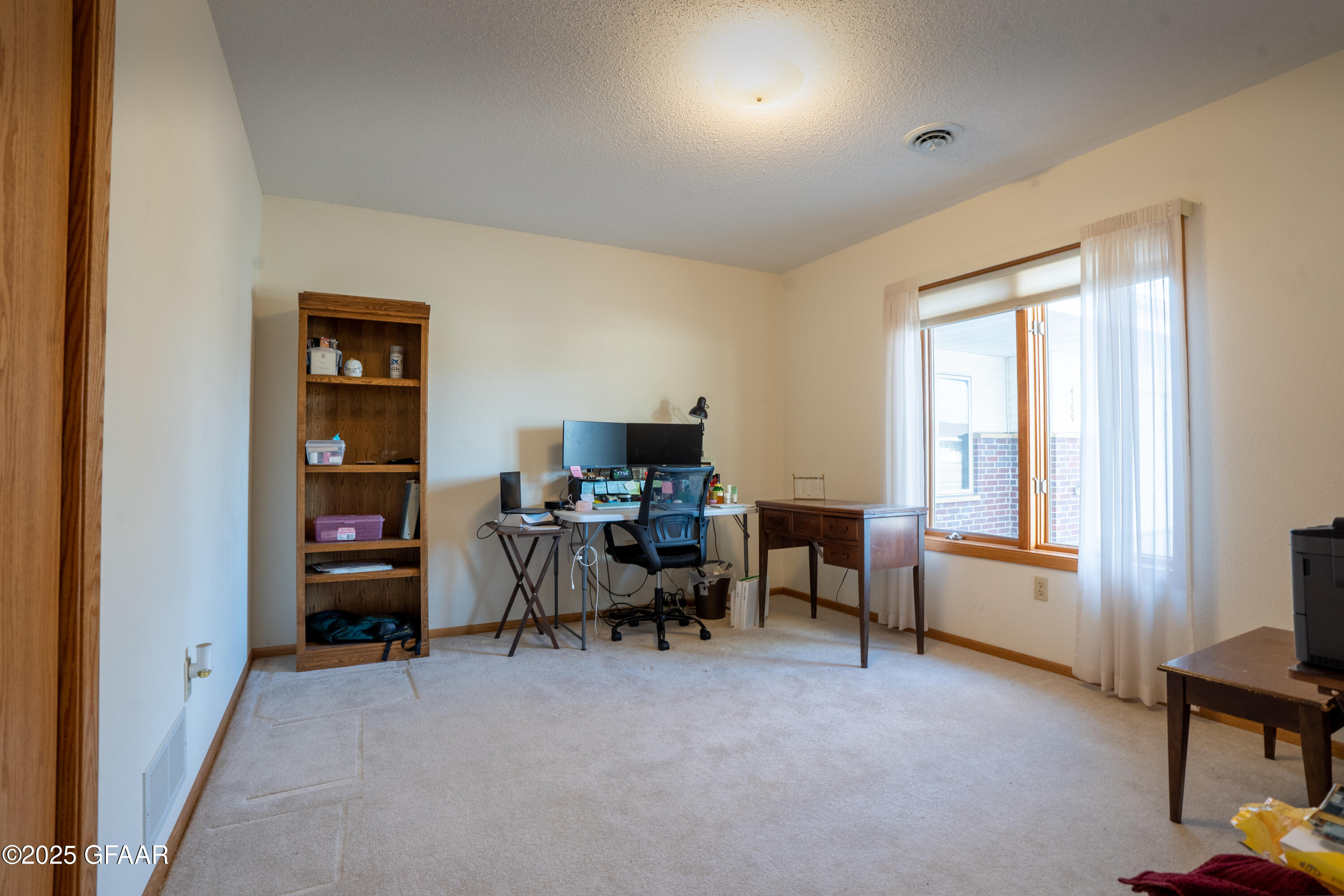 4167 LARK Circle