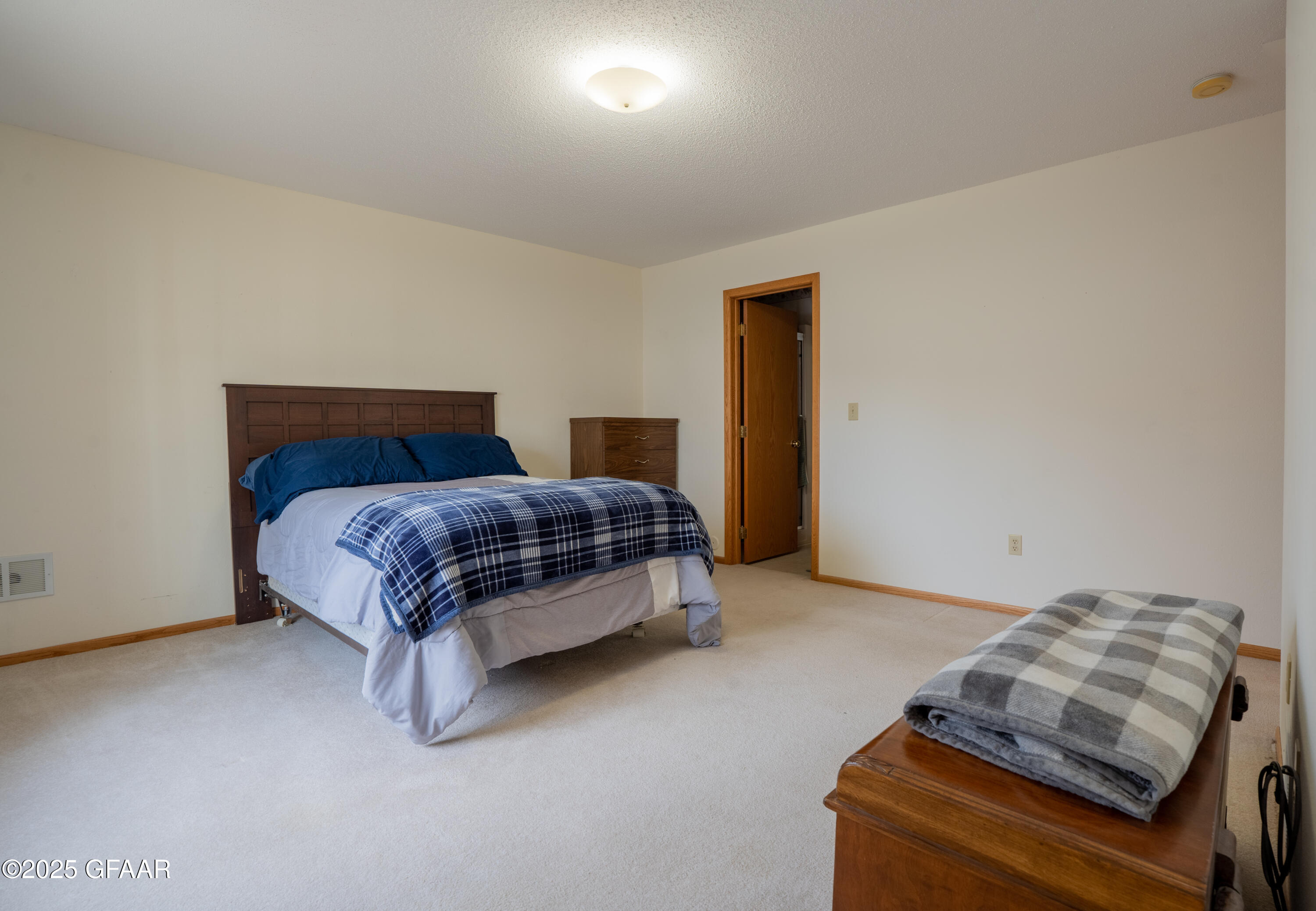 4167 LARK Circle