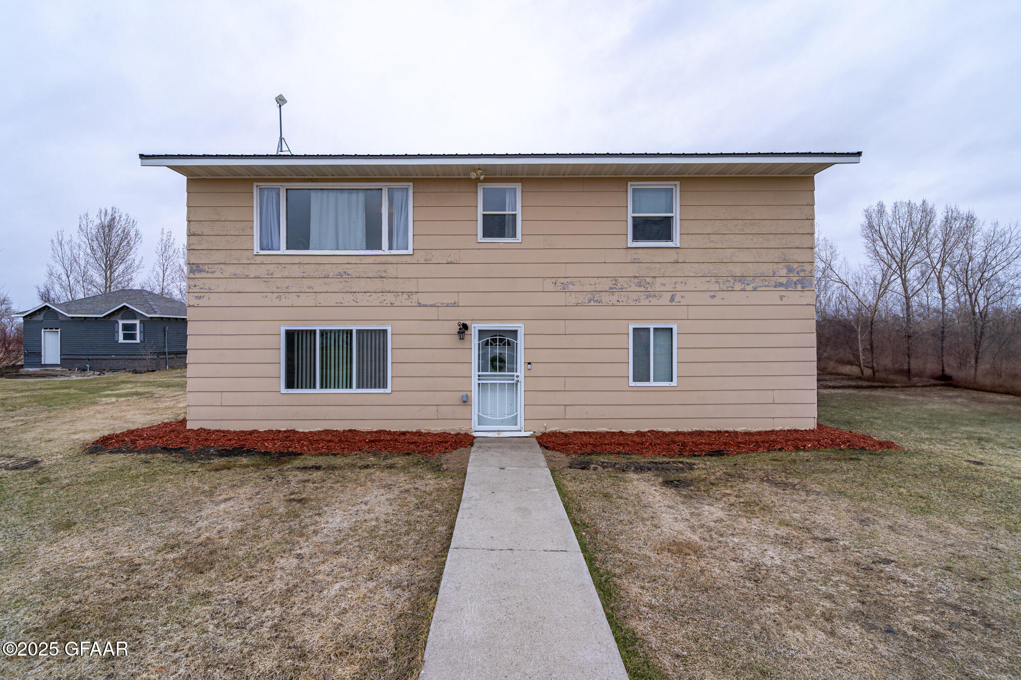 2110 CLEMETSON Street NE