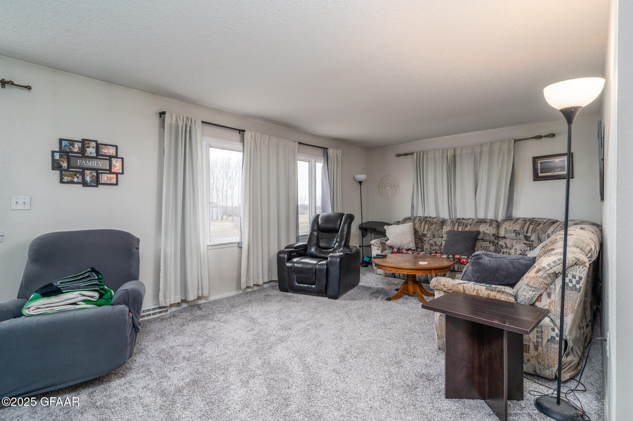 2110 CLEMETSON Street NE